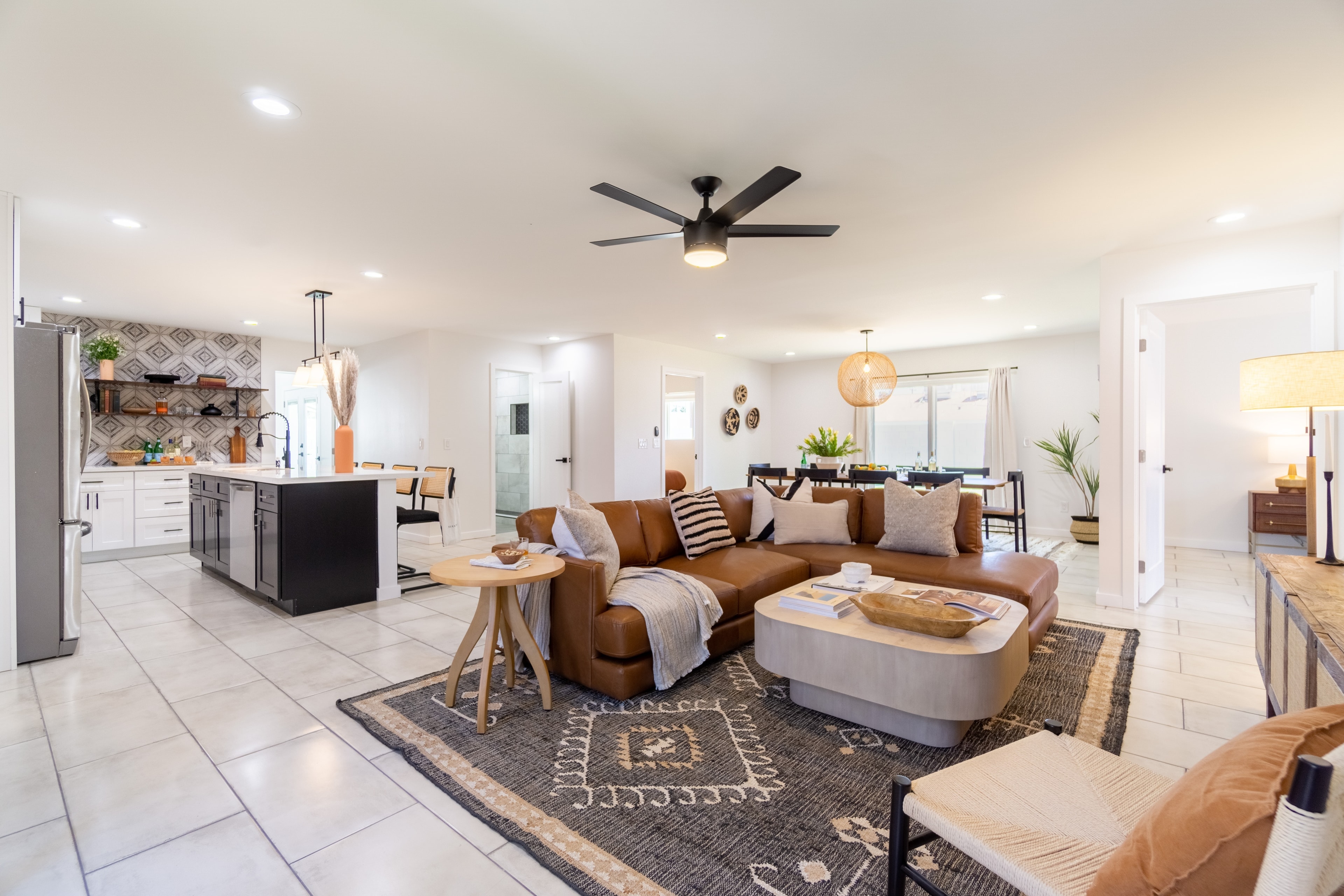 Open plan living area perfect for relaxing after hiking one of the many trails in Scottsdale.