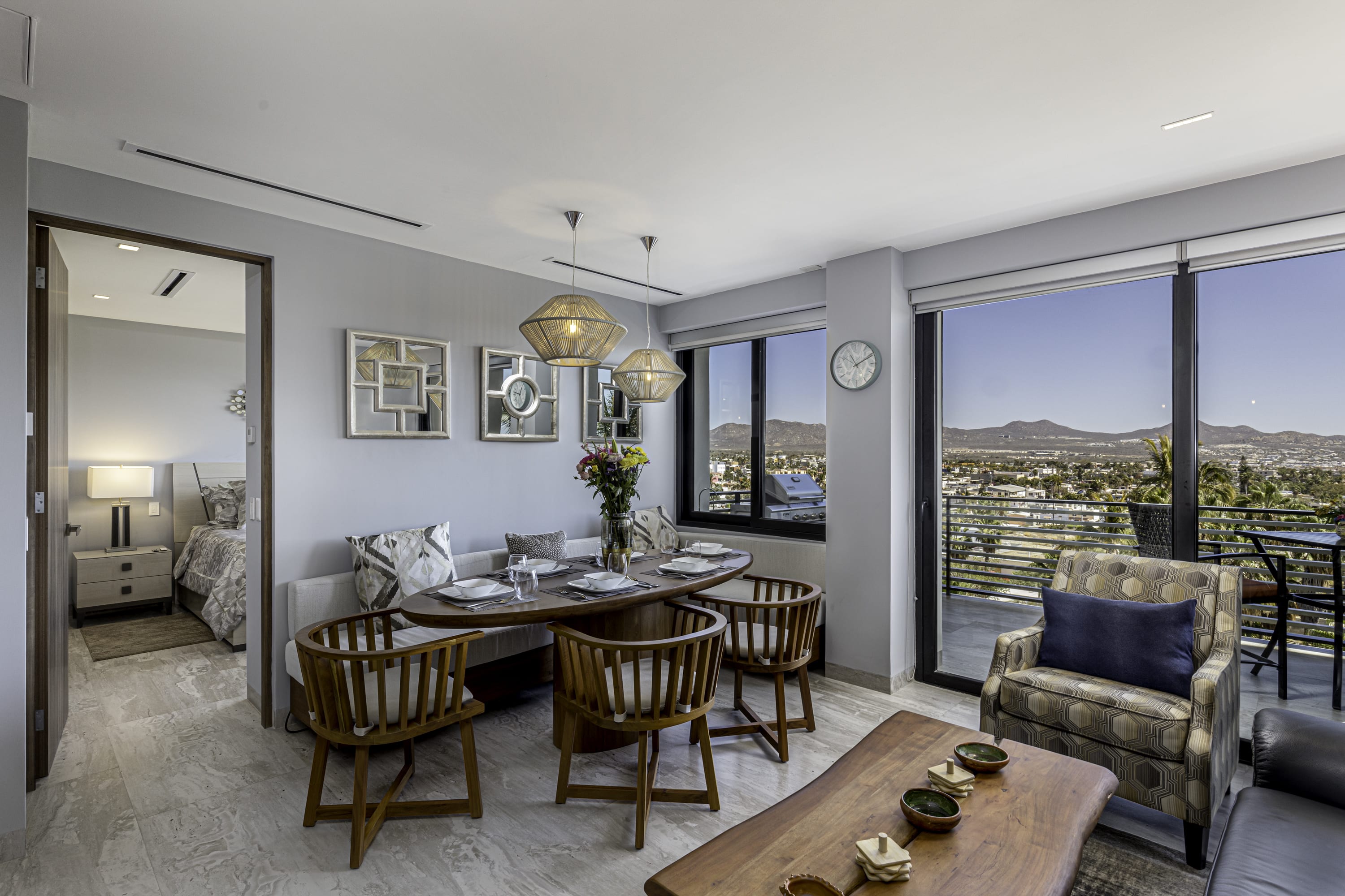 Property Image 1 - Beautiful Condo with Private Balcony @ Downtown! Property Image 1 - Beautiful Condo with Private Balcony @ Downtown!