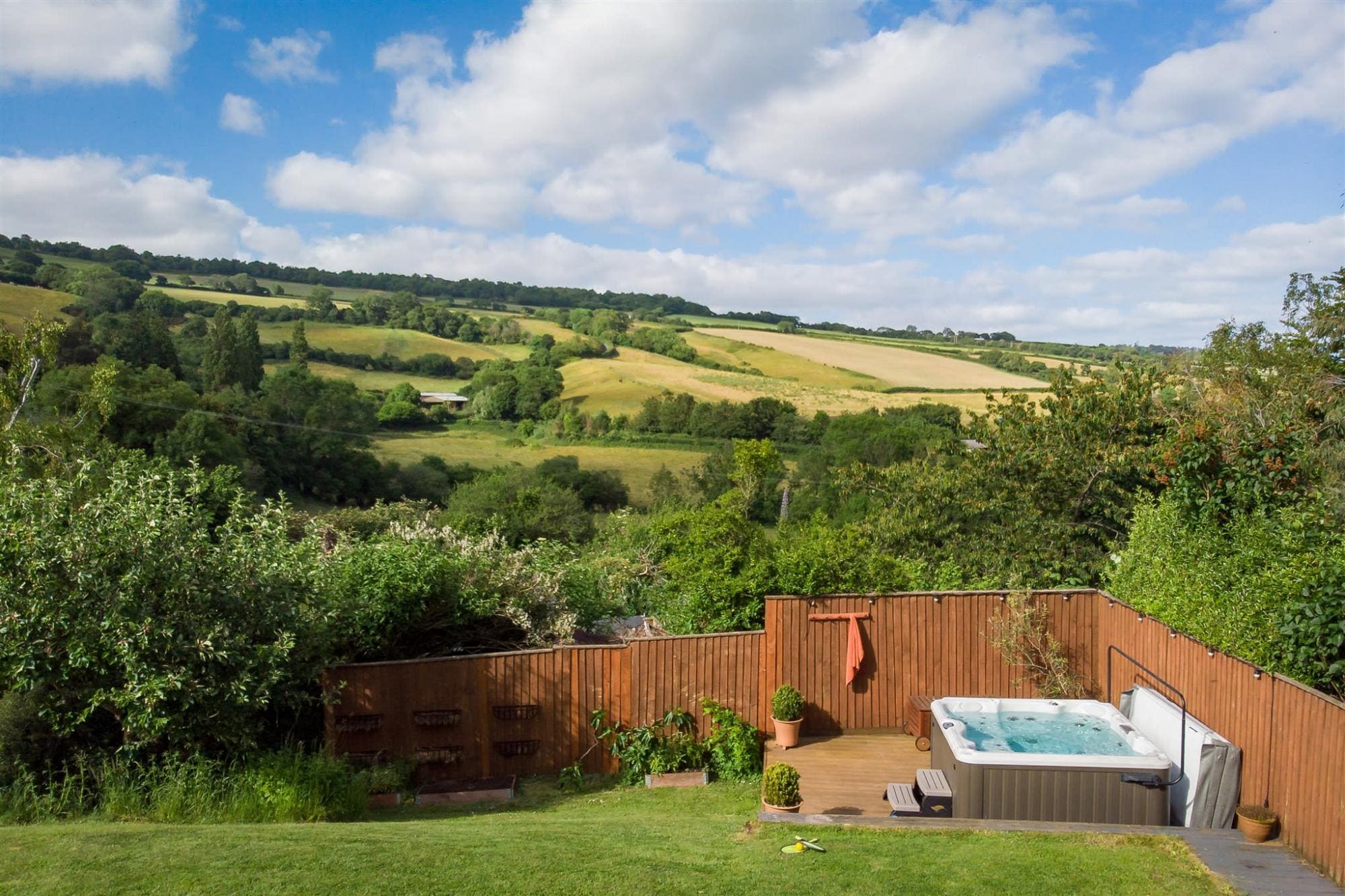 Property Image 2 - Haldon View - Characterful cottage boasts stunning countryside views and hot tub