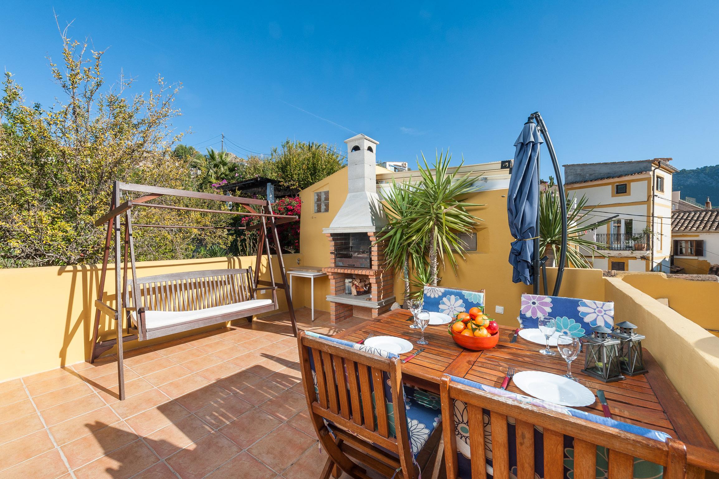 Property Image 2 - ELIAS NEIL HOUSE - Wonderful townhouse with spectacular views from the terrace. Free WiFi