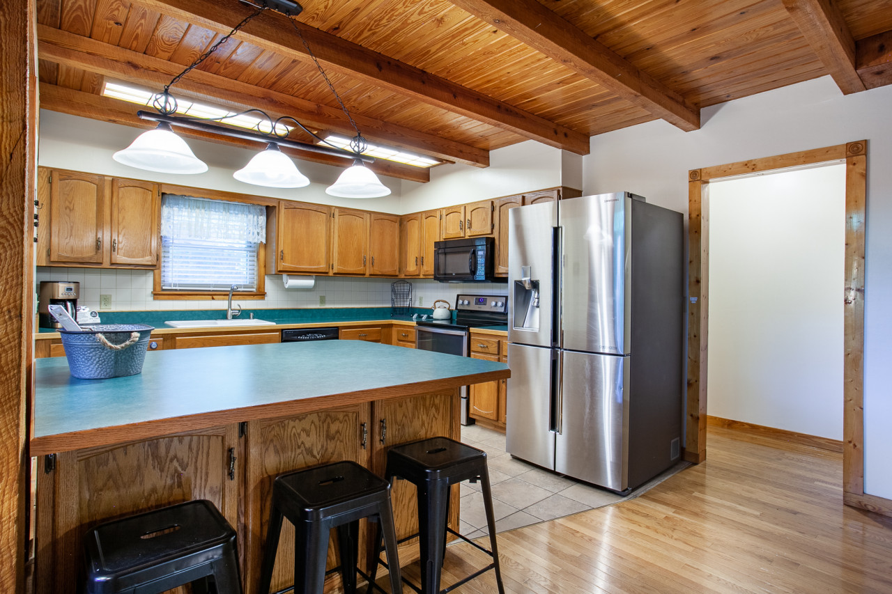 Quietside Cabin- Grill, Fire Pit, Fireplace!