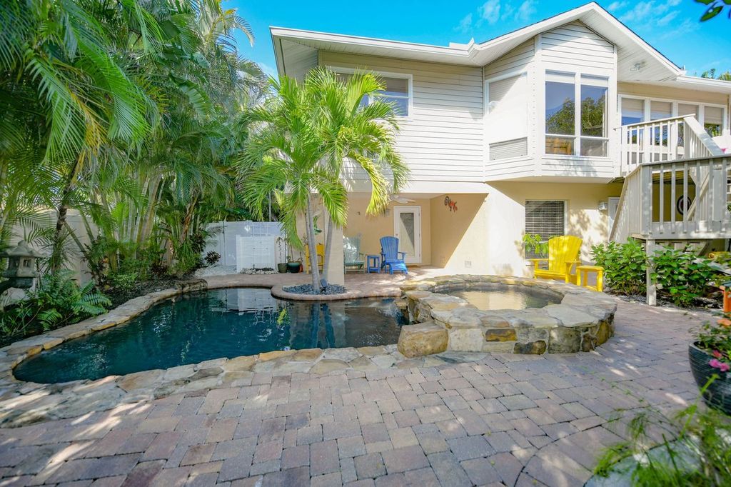 Property Image 1 - La Buena Vida - Bright Beachy & Canal Front! Steps to Beach, Pool/Spa, Dock, Beach Gear, Dogs OK