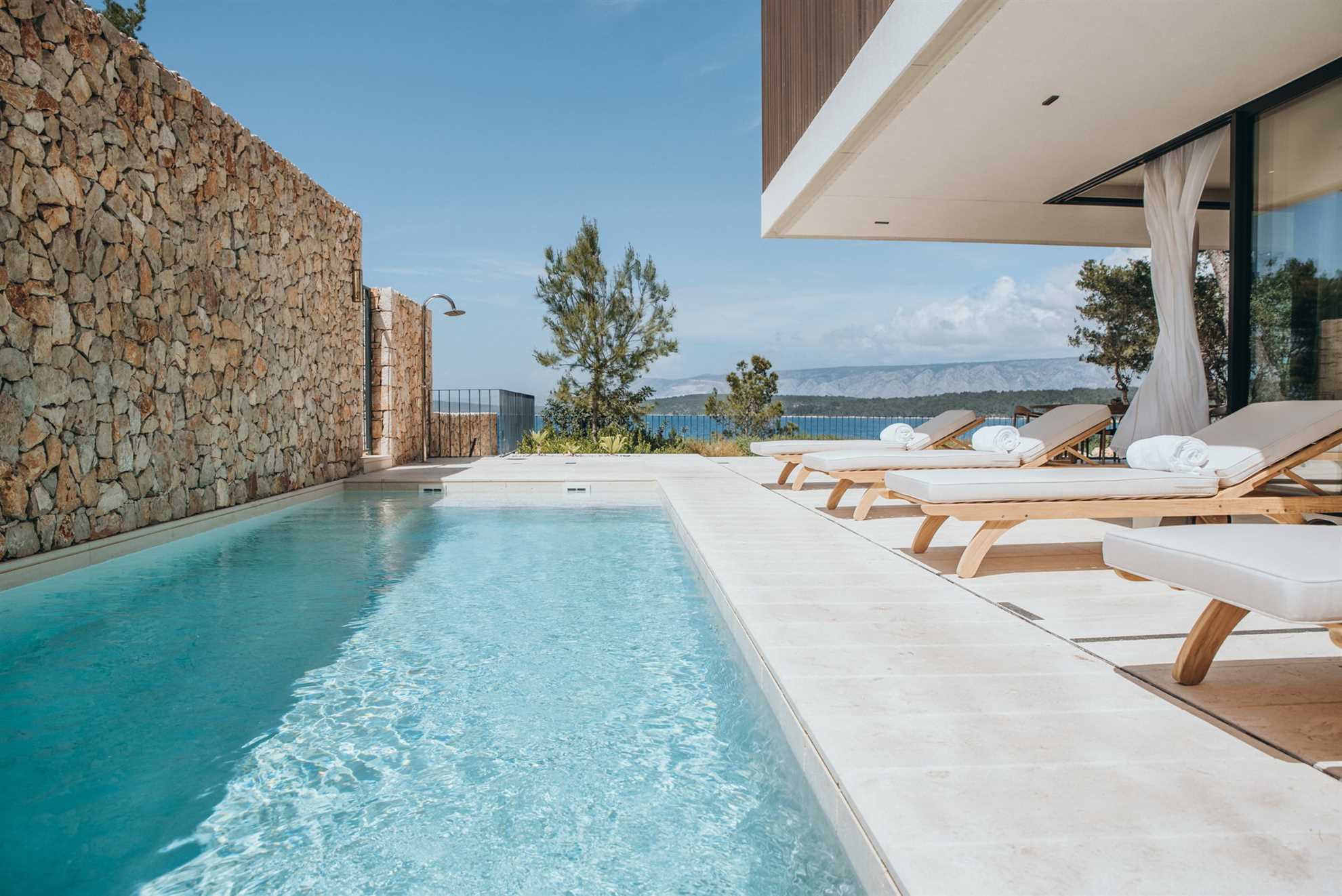 Property Image 1 - Luxury Villa Cliff with Heated Pool