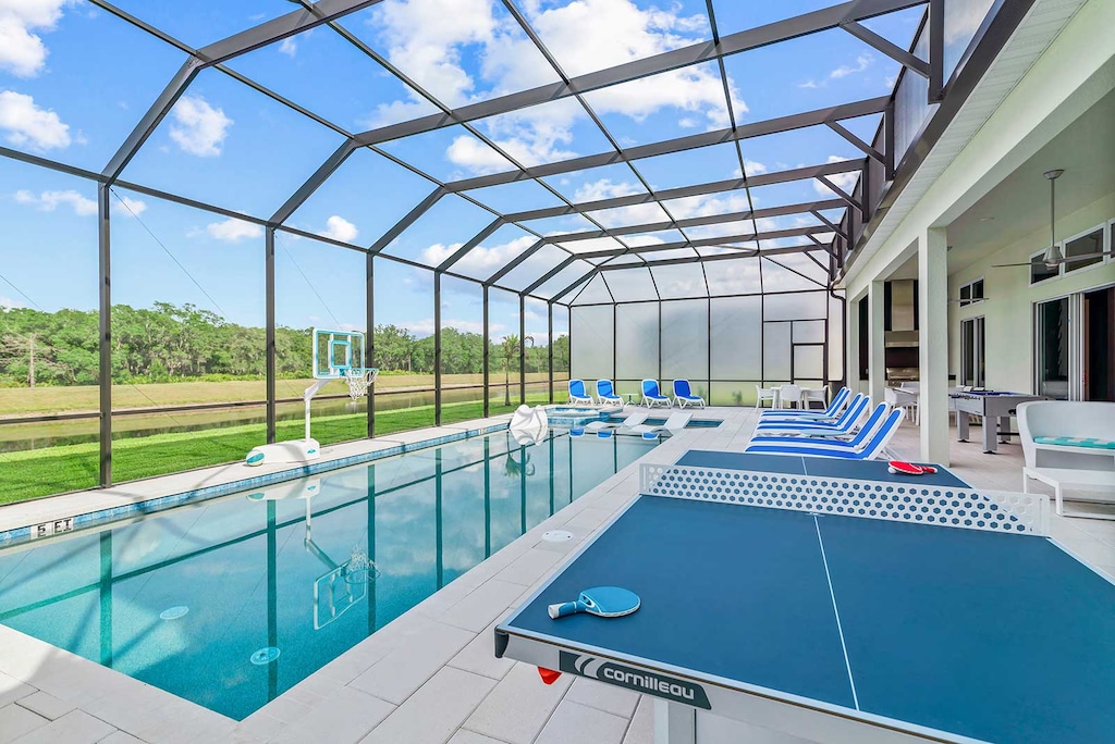 Private Pool & Patio