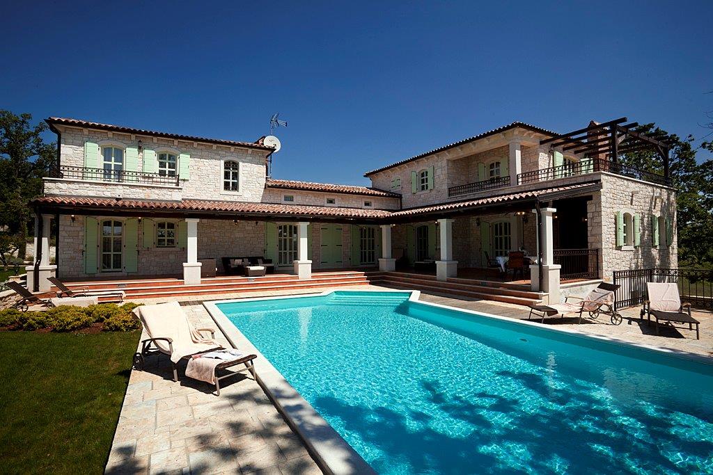 Property Image 2 - Villa Green Estate with Pool