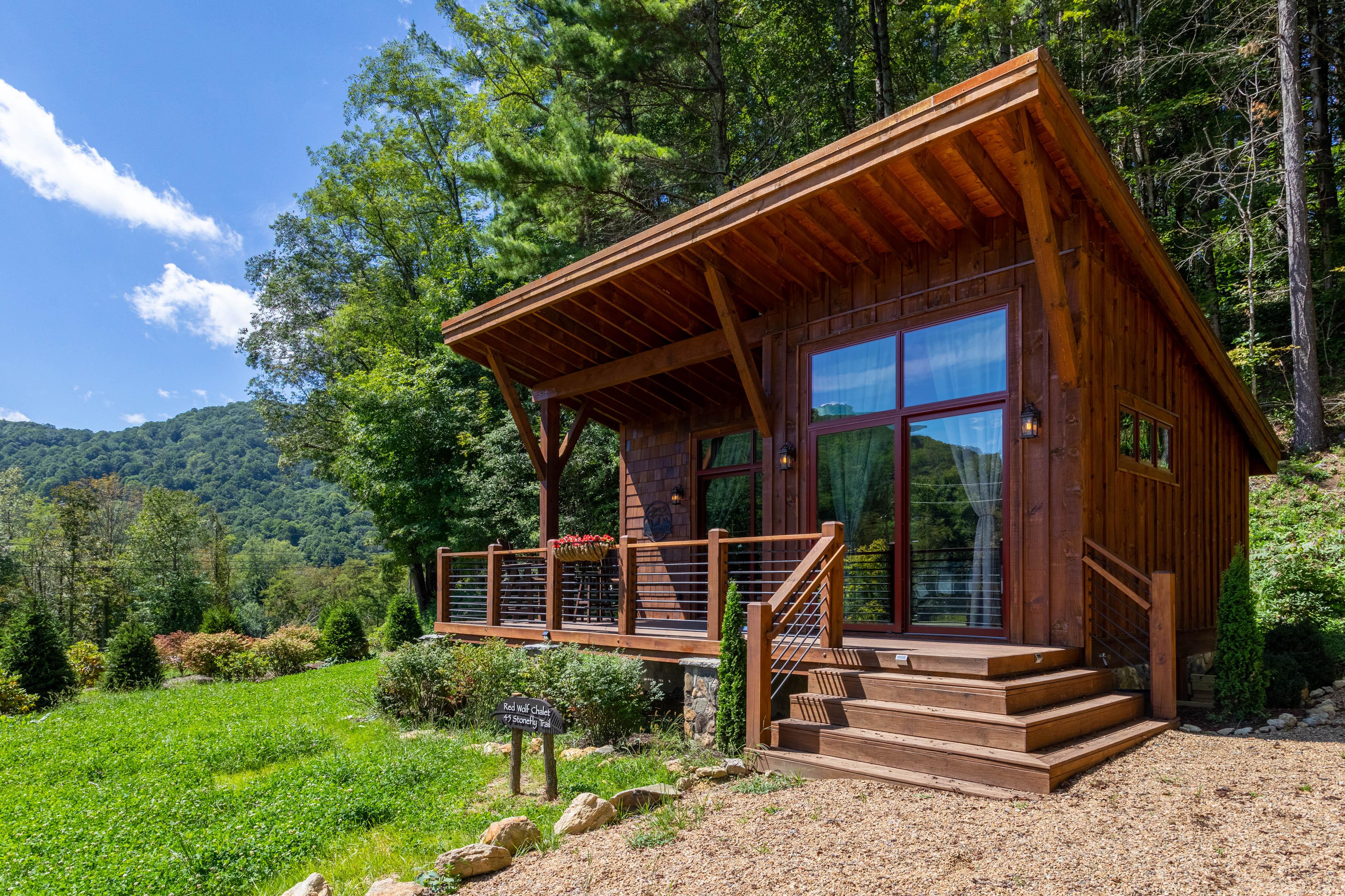 Property Image 1 - Red Wolf Chalet at Eagles Nest