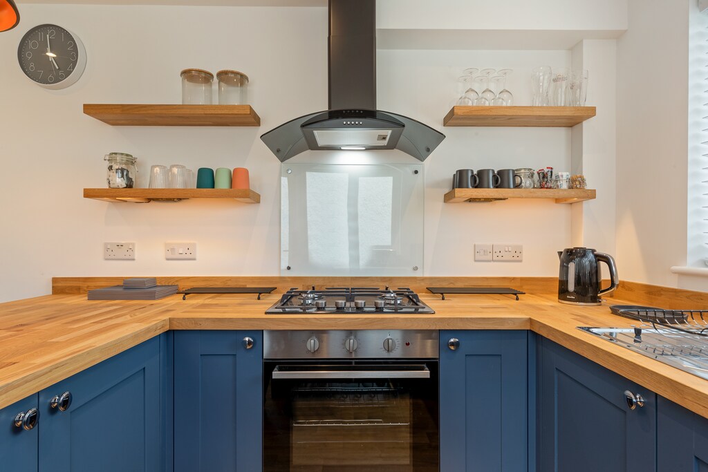 Charming Cottage, Central Location