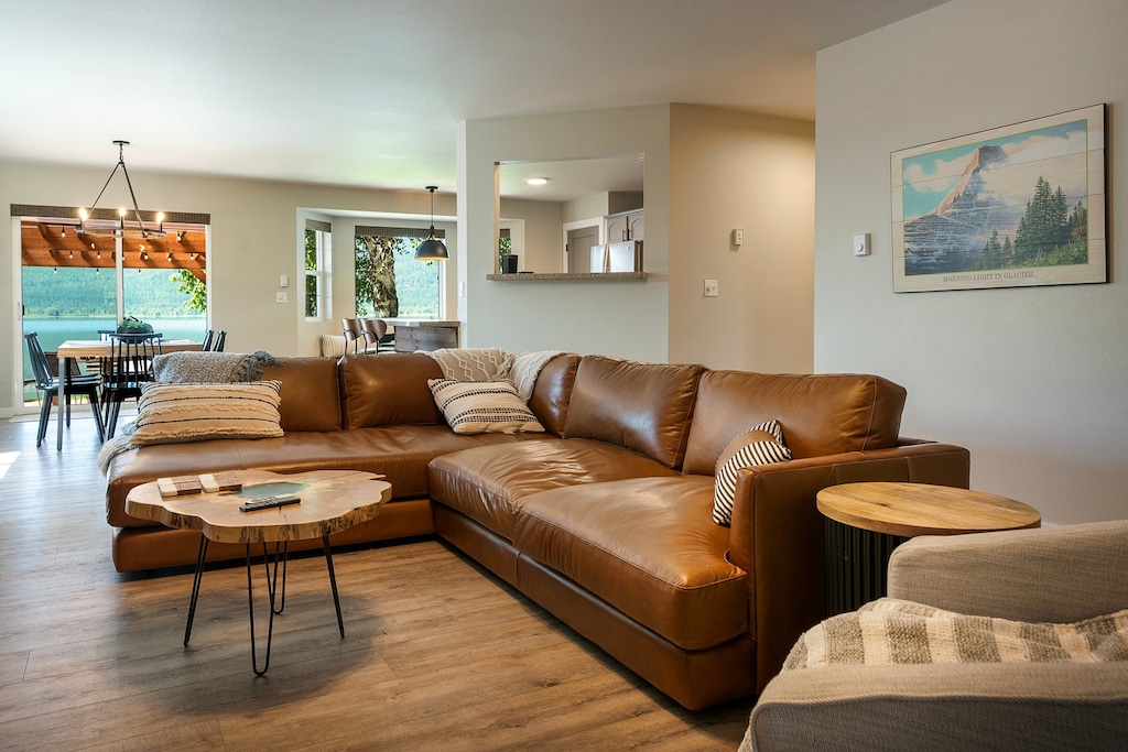 Snuggle up and relax | Main level