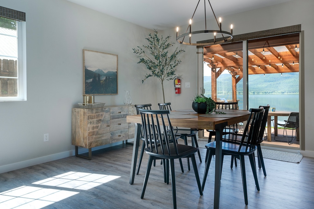 Take in the views while enjoying dinner | Main Level