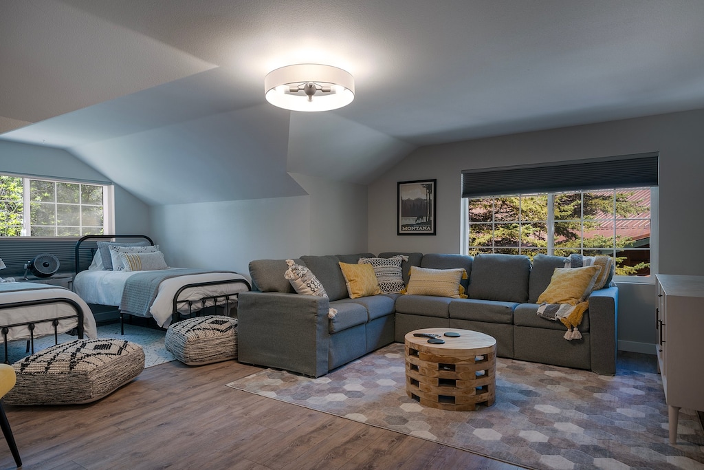 Great room for the kids or family time | 2 Twin | Upper level