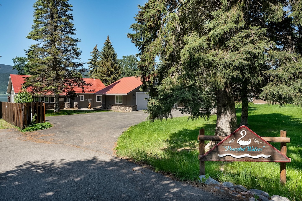 Driveway to the home | Exterior