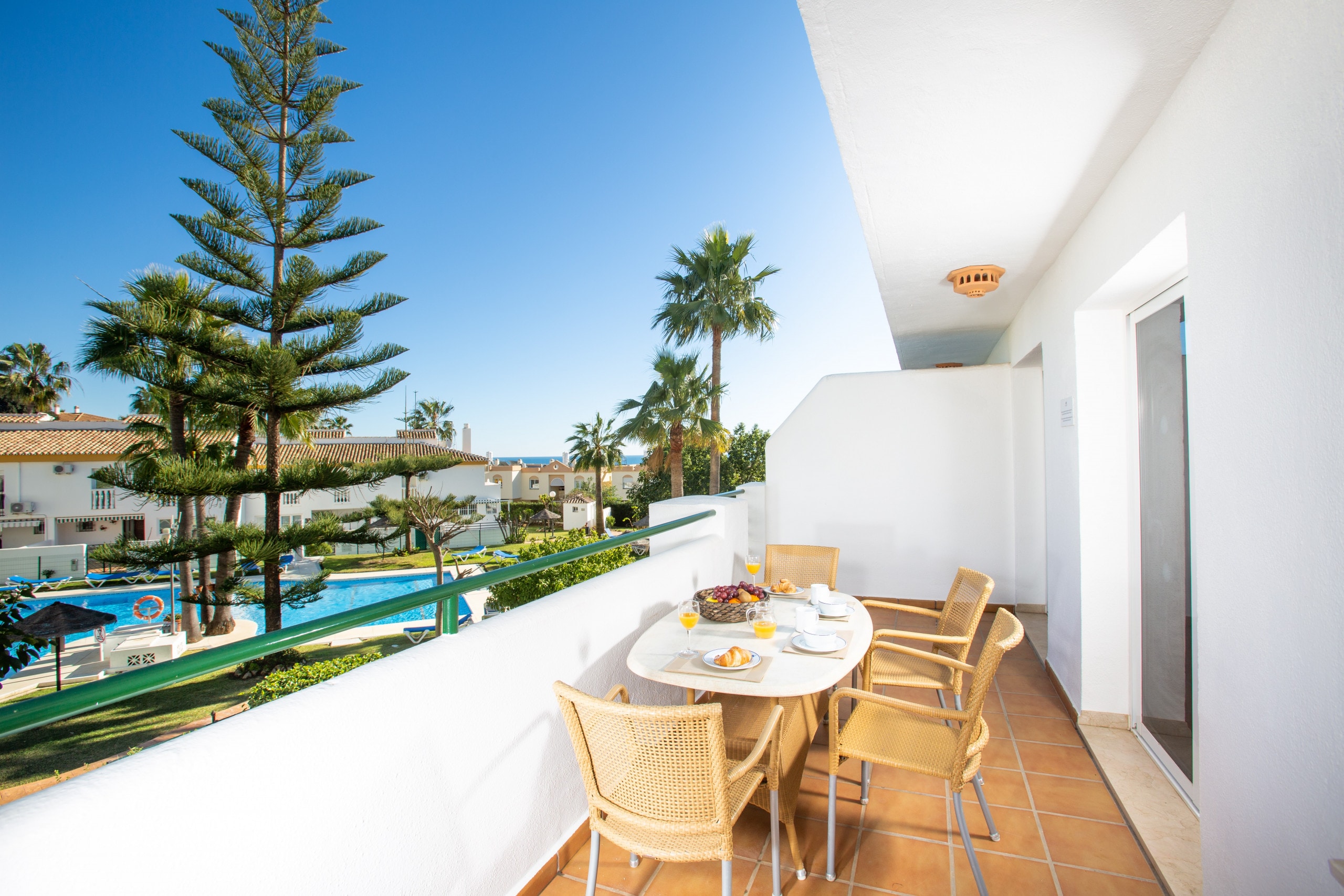Property Image 1 - Relax Pool & Garden Beach Apartment