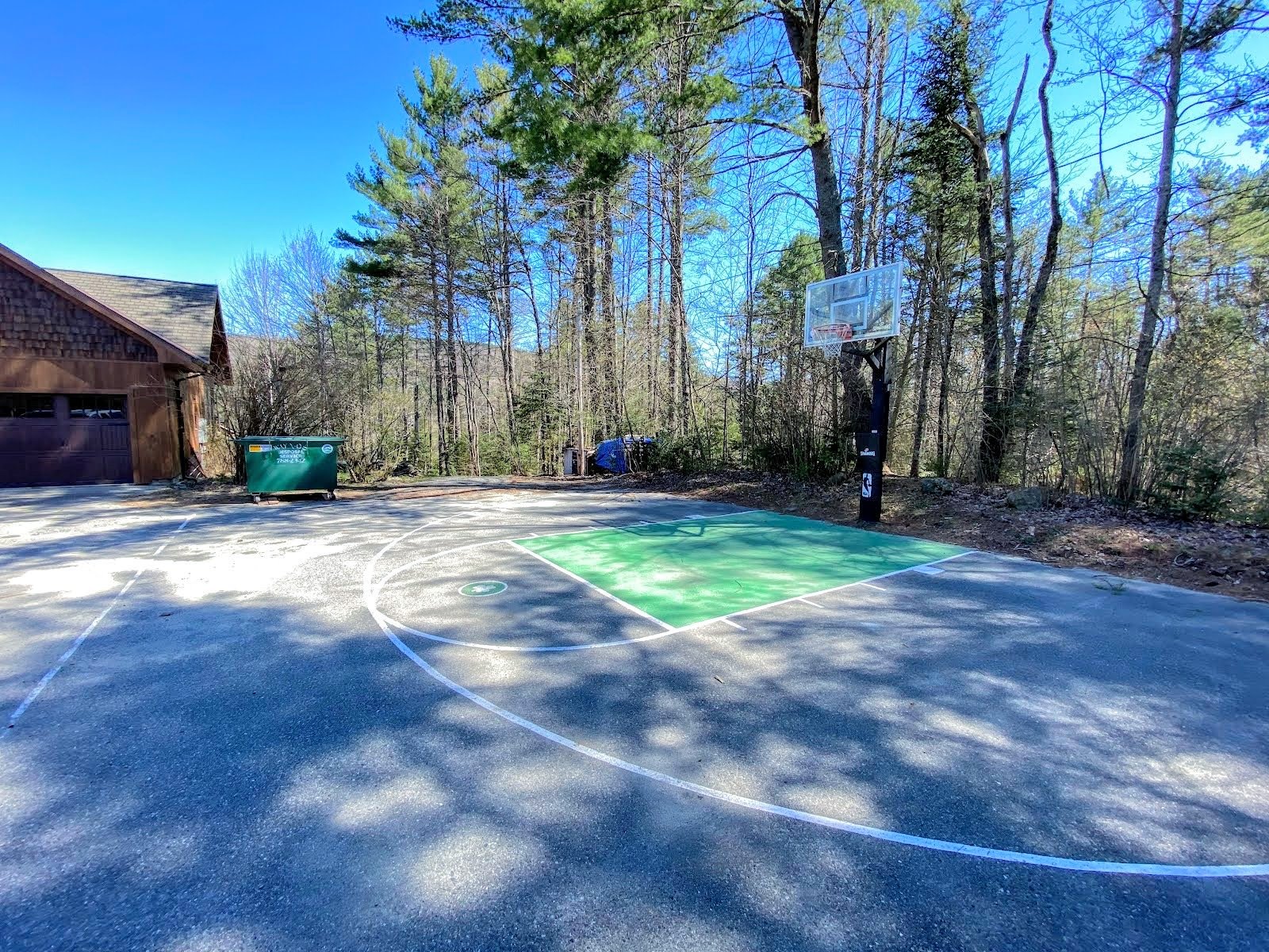 Amazing lakefront home in the White Mountains with game room, theater, and dog friendly!