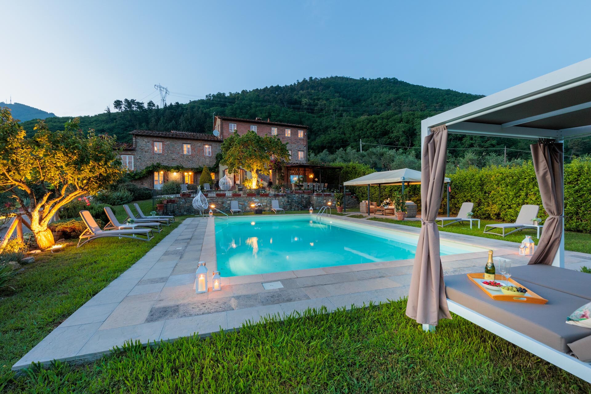 Property Image 1 - Tuscan Fizz Villa