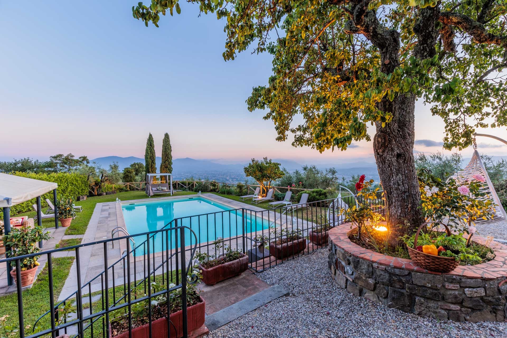 Property Image 2 - Tuscan Fizz Villa
