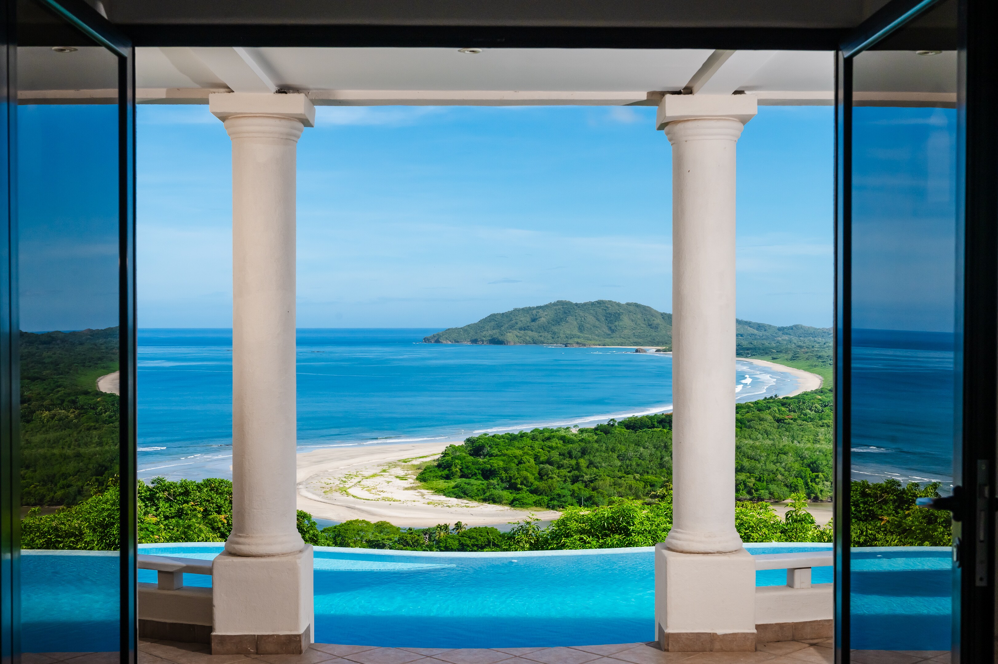 Discover Xanadu: A spacious pool with an incredible view