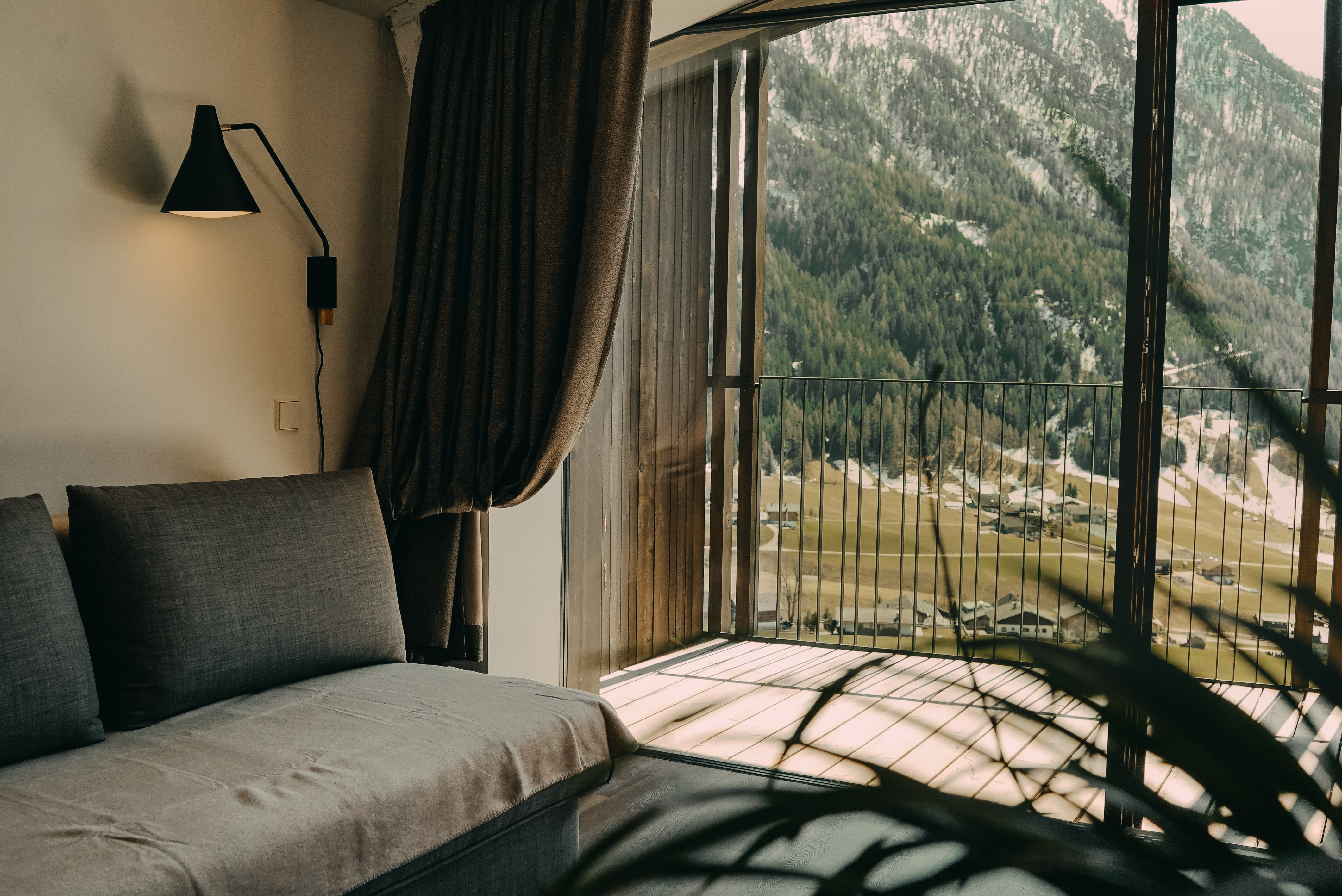 Large Penthouse Apartment with pool & sauna