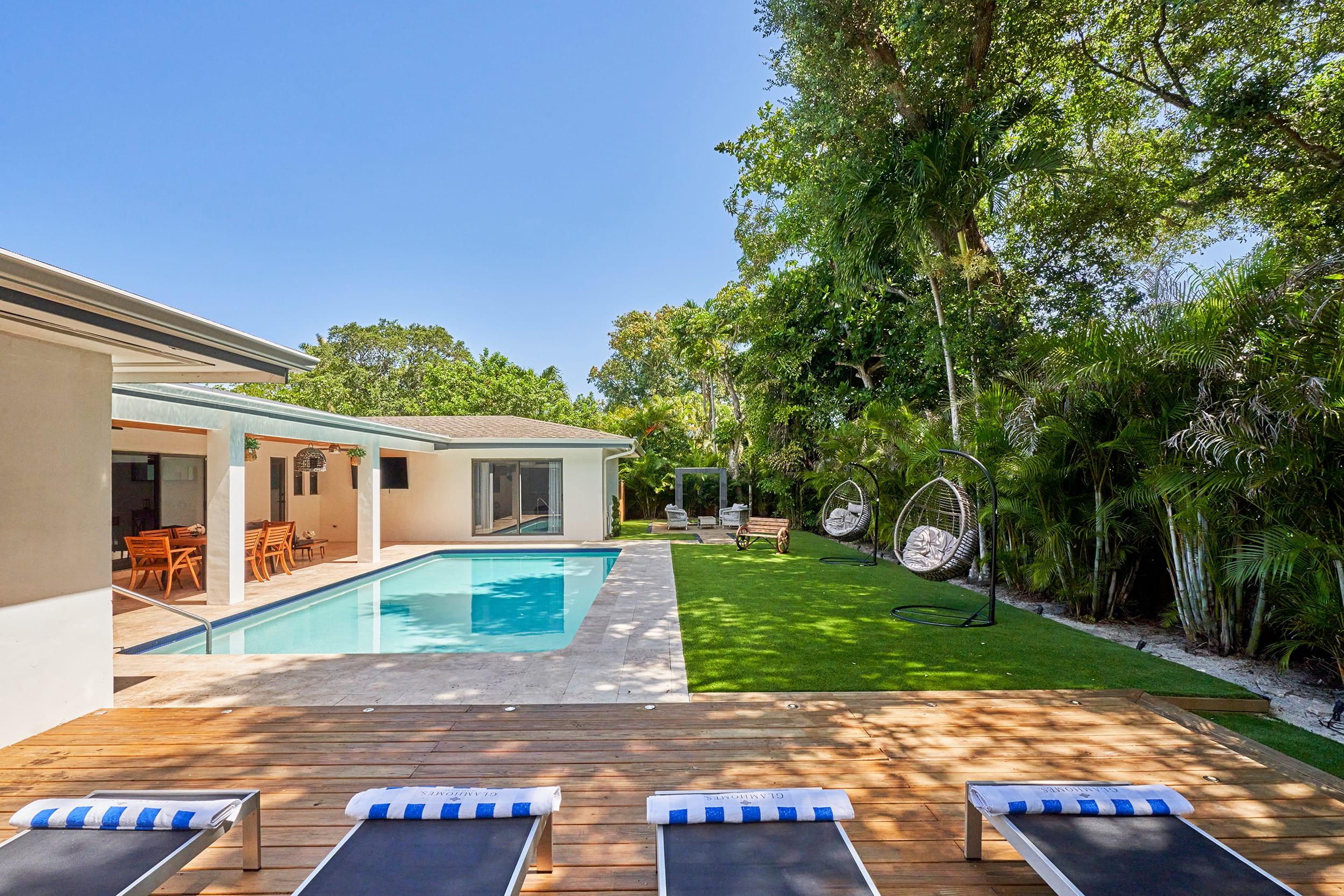 Property Image 1 - Mini Golf+Grill & Big Terrace+Pool | Ideal Villa