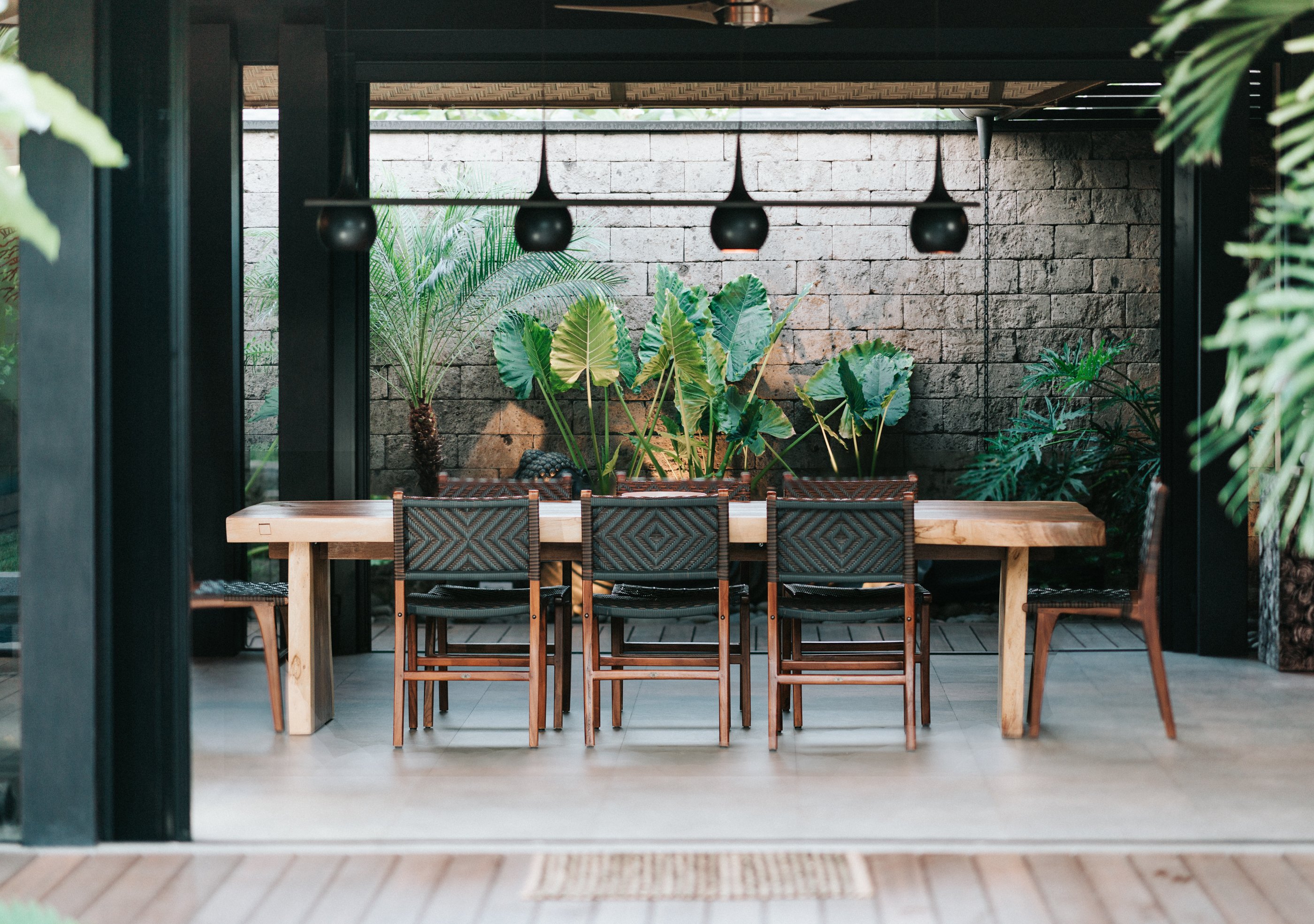 Central dining area - perfect for meals & conversation flow!