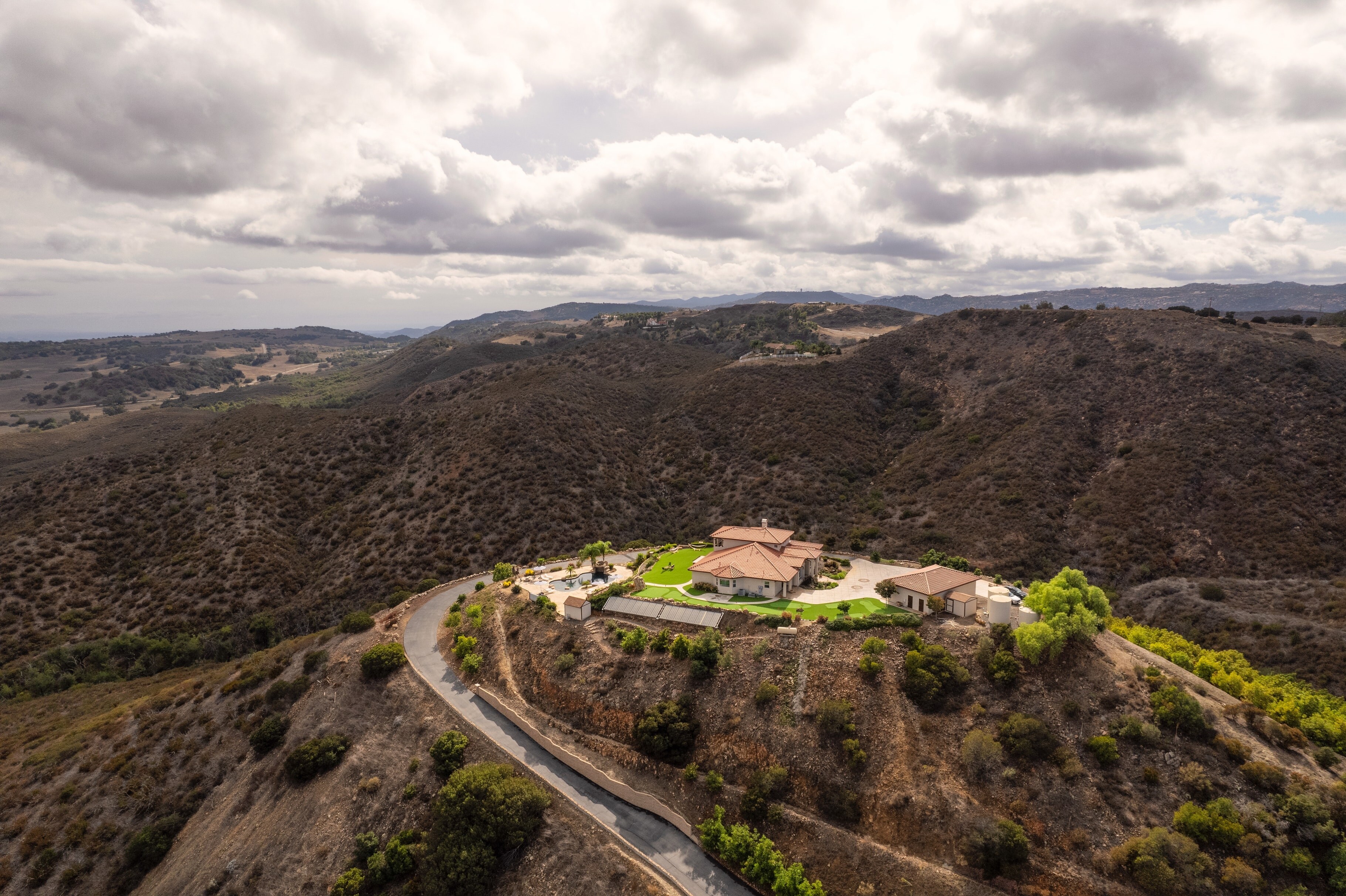 Your Temecula mountain top escape.