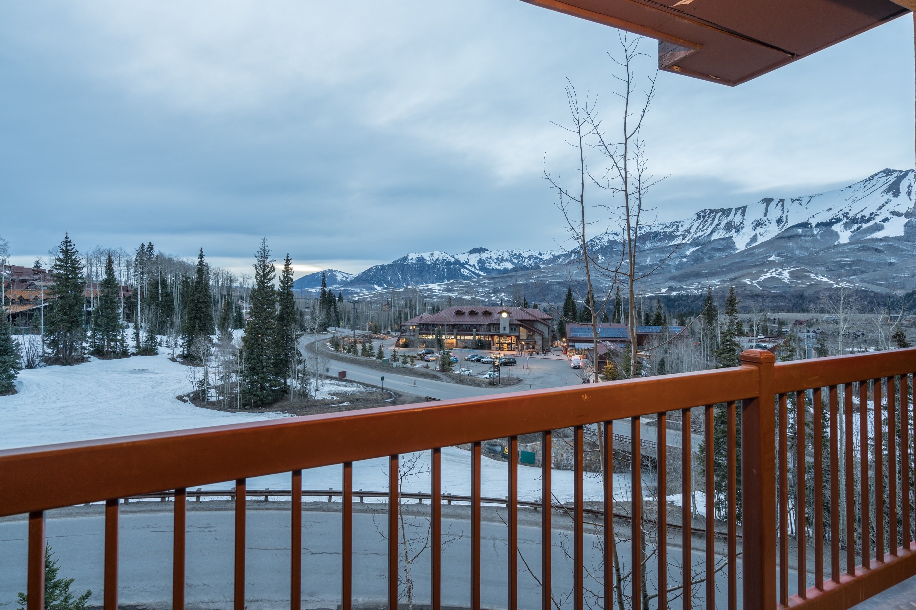 Incredible mountain views from the balcony.