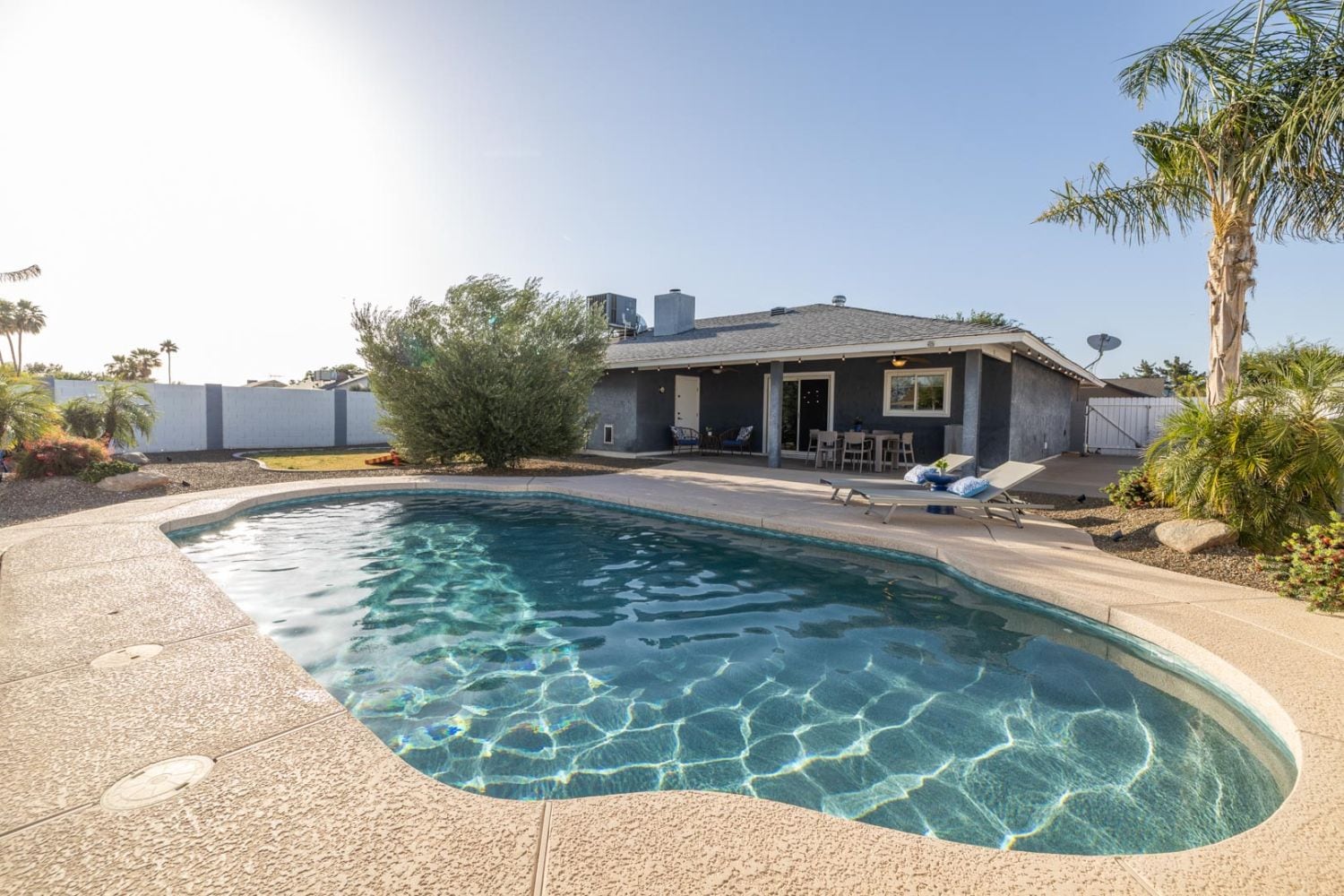 Mesa Garnet - A private, backyard haven with a sparkling heated pool - 