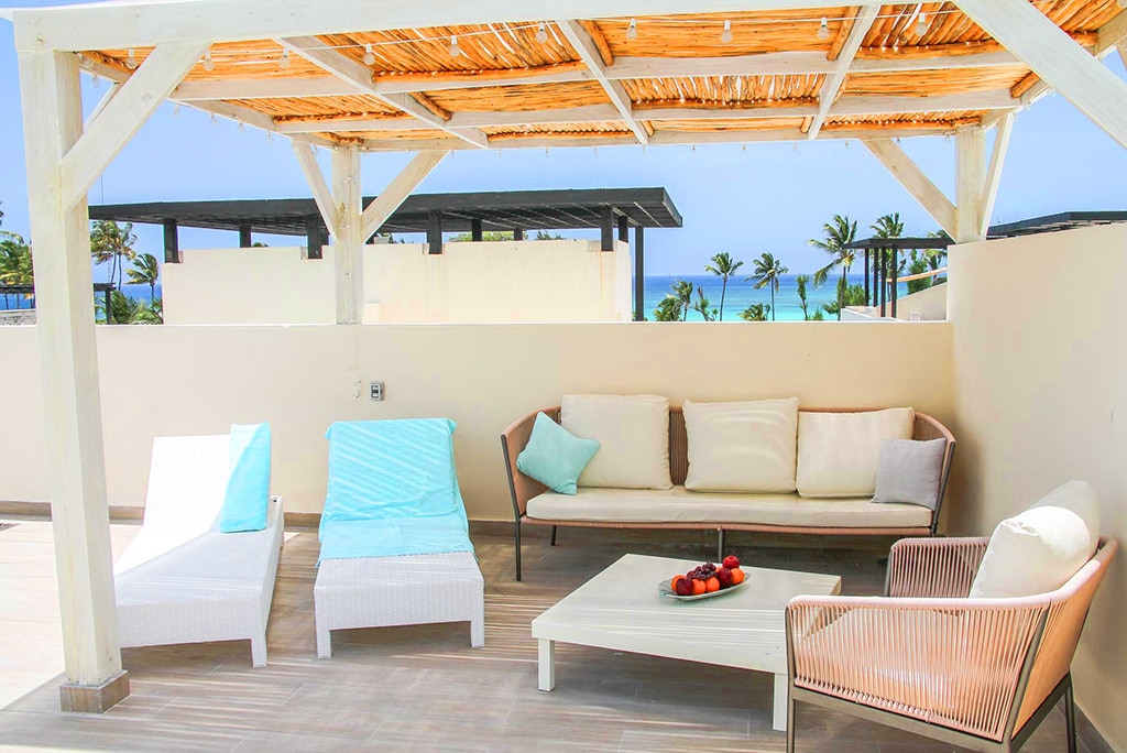 Property Image 1 - Luxurious pent house steps from the beach. C4. Los Corales Beach