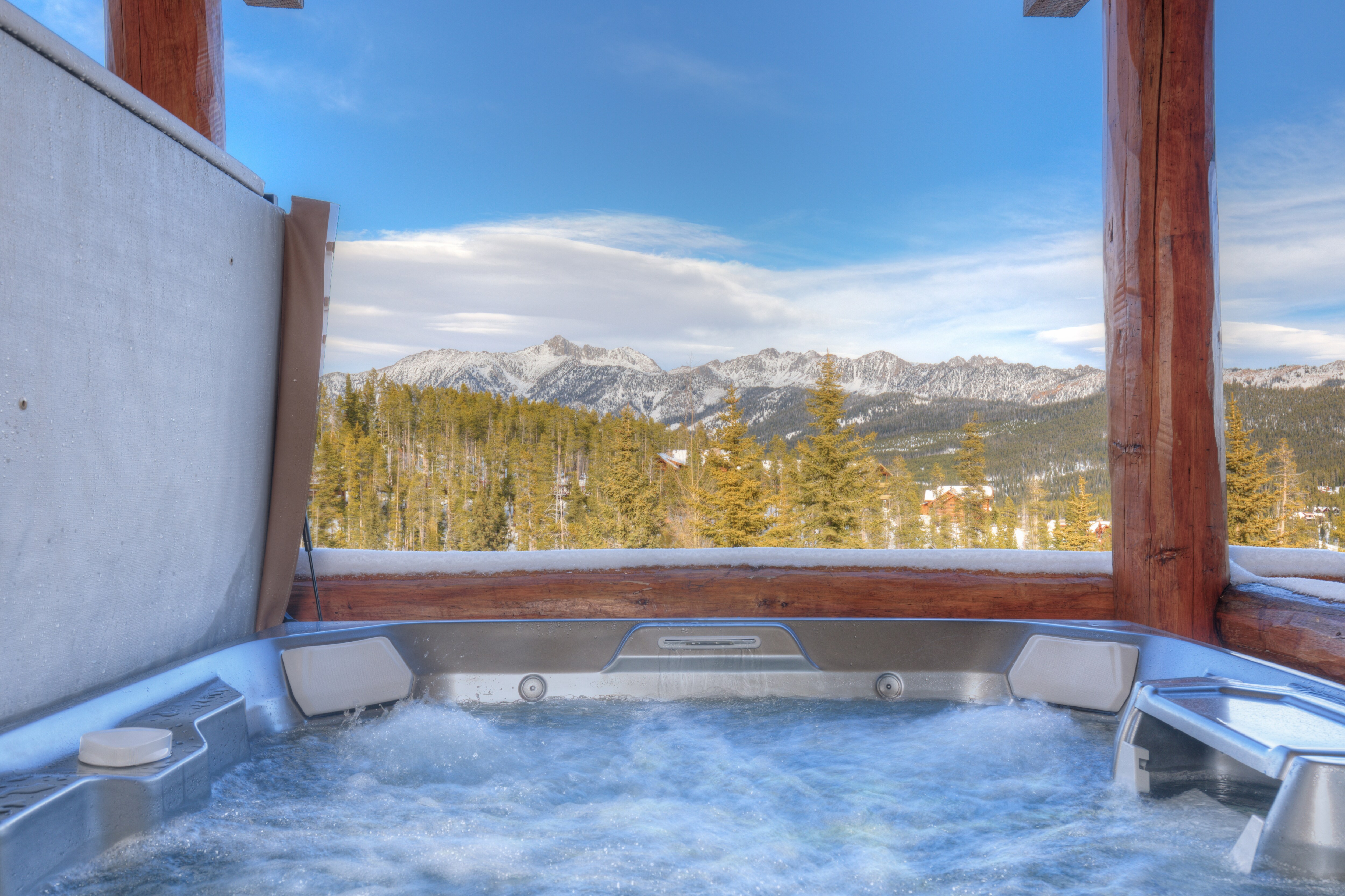 The views from the hot tub are simply gorgeous | Exterior