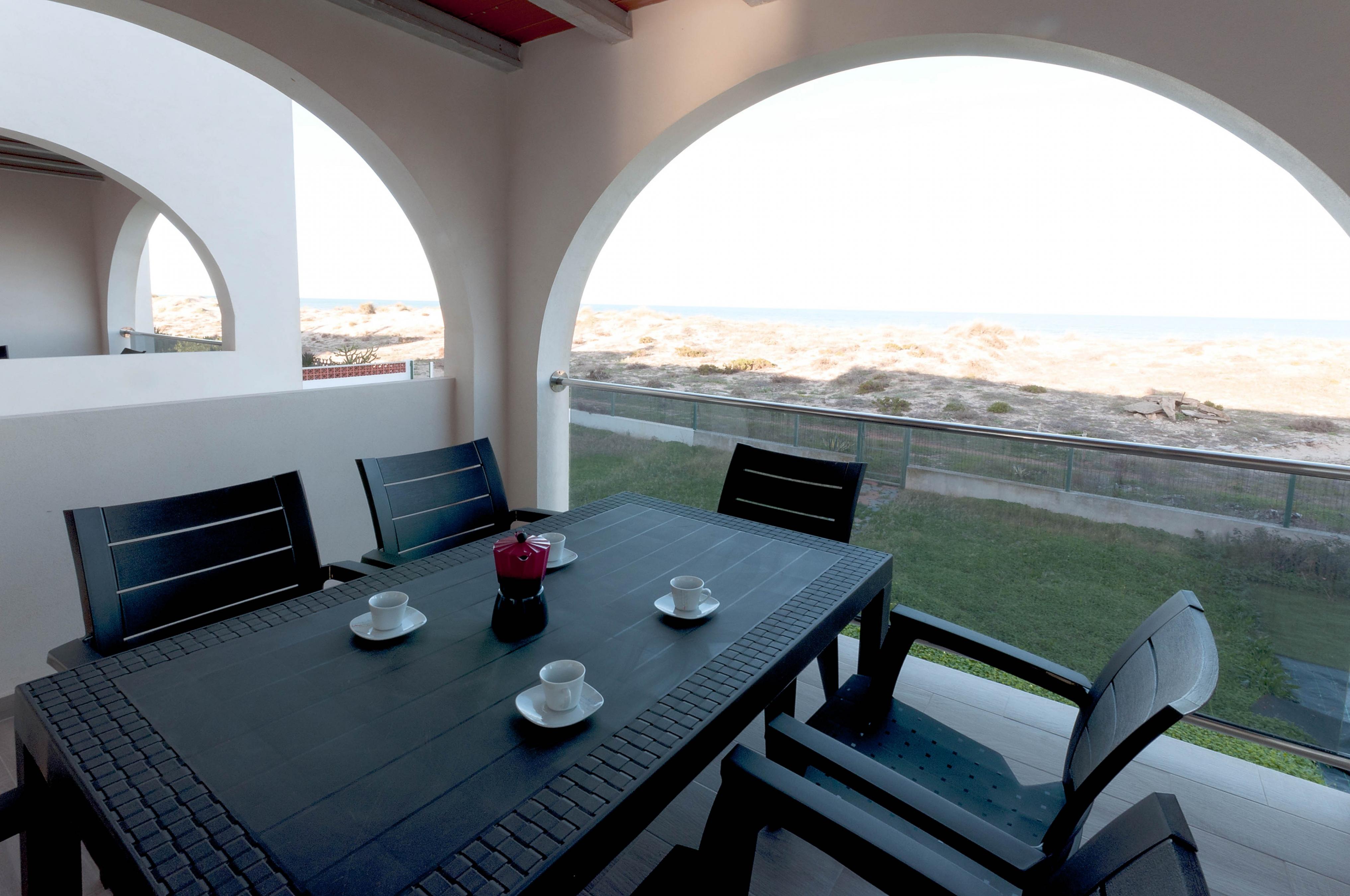 Property Image 1 - VISTAMAR 1 - Fantastic house with terrace and next to the sand of the beach La Devesa, in Oliva Nova. Free