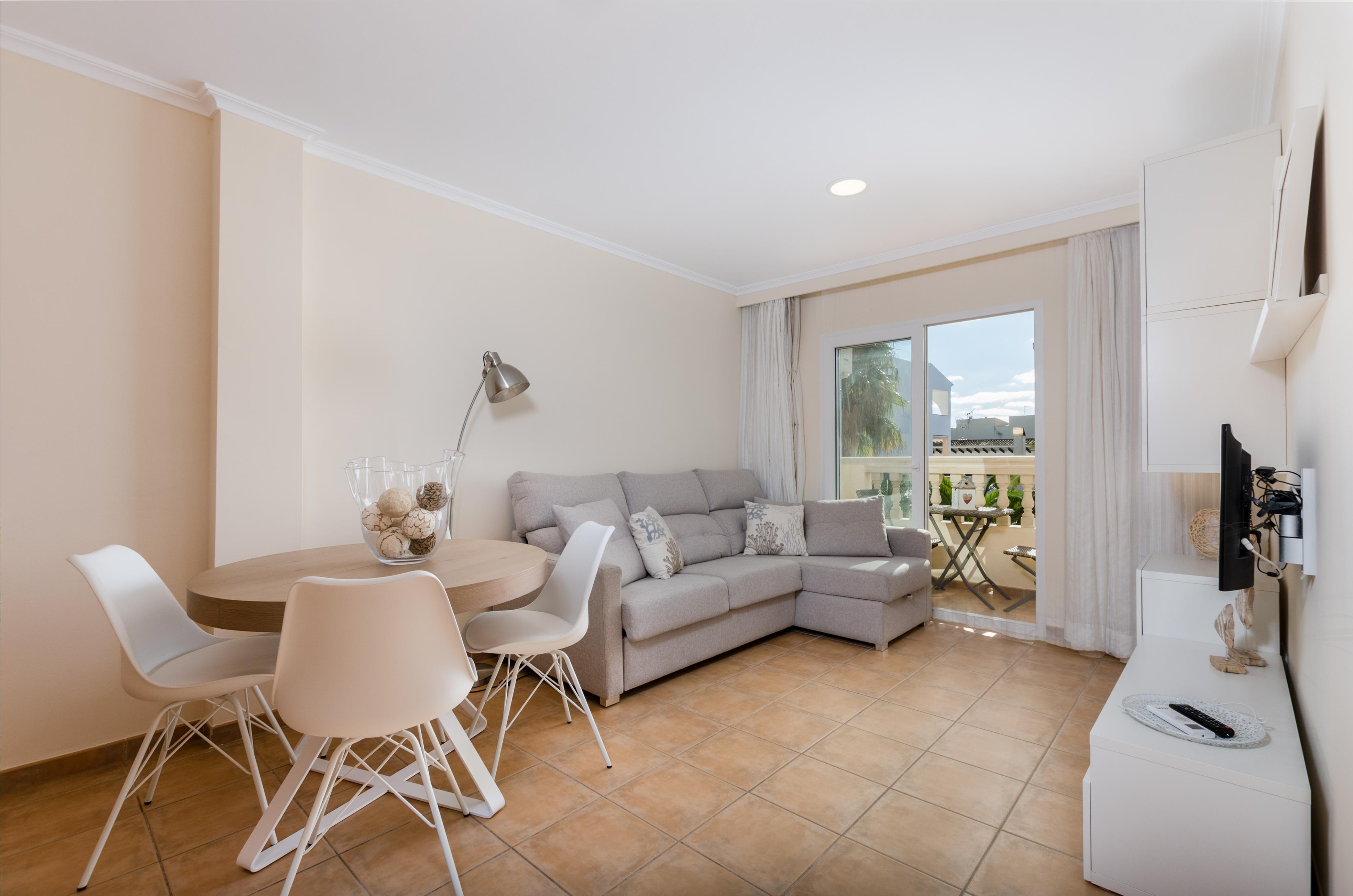 Property Image 1 - BONANZA 5 - Apartment near paradisaical beach. Free WiFi Property Image 1 - BONANZA 5 - Apartment near paradisaical beach. Free WiFi