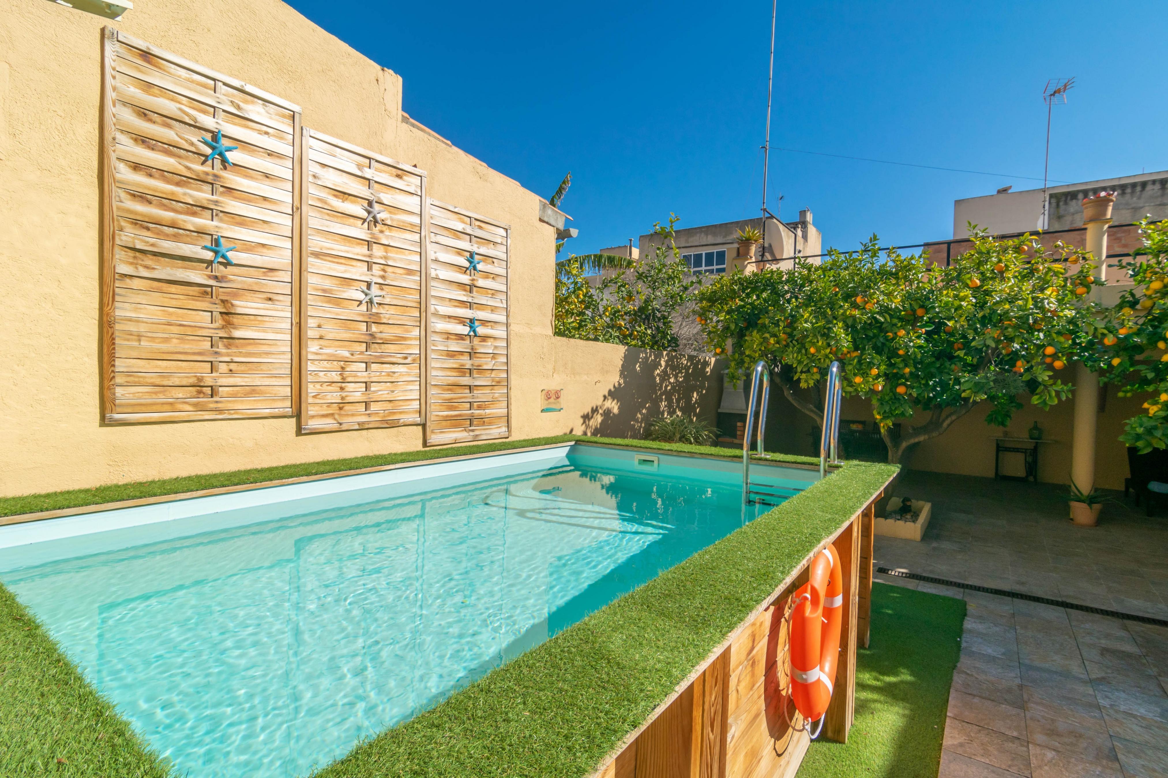 Property Image 1 - JUNIPER (INCA) - Cozy town house with above ground pool in the center of Mallorca. Free WIFI.
