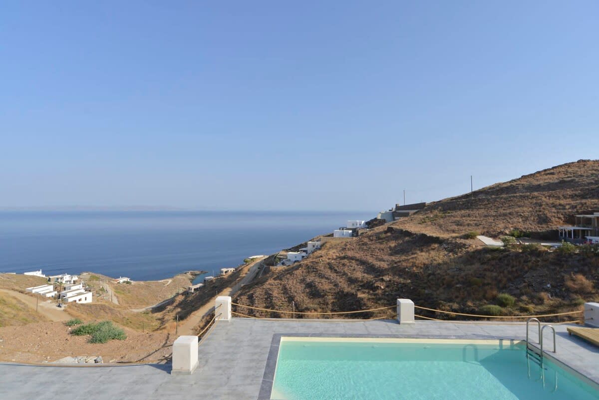 Property Image 1 - Live In Blue - Uranian Private Pool & Magic Views