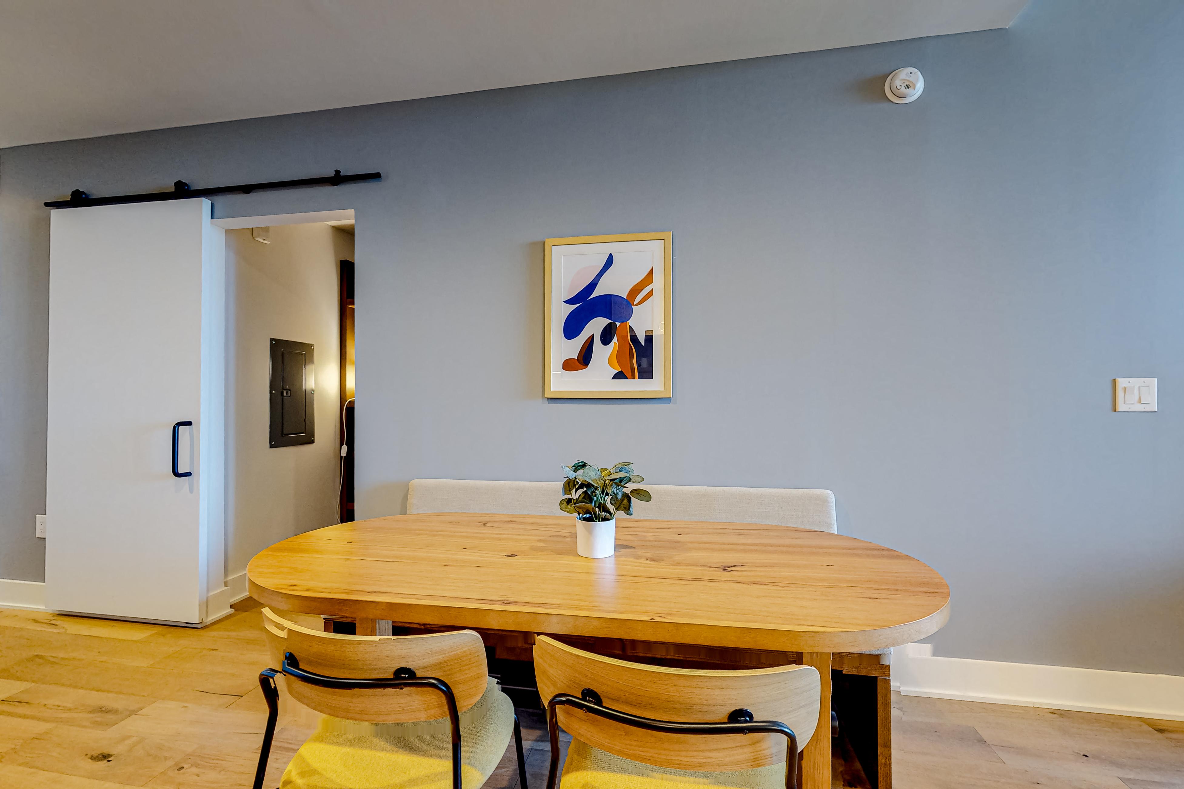 Natiivo Austin Modernist