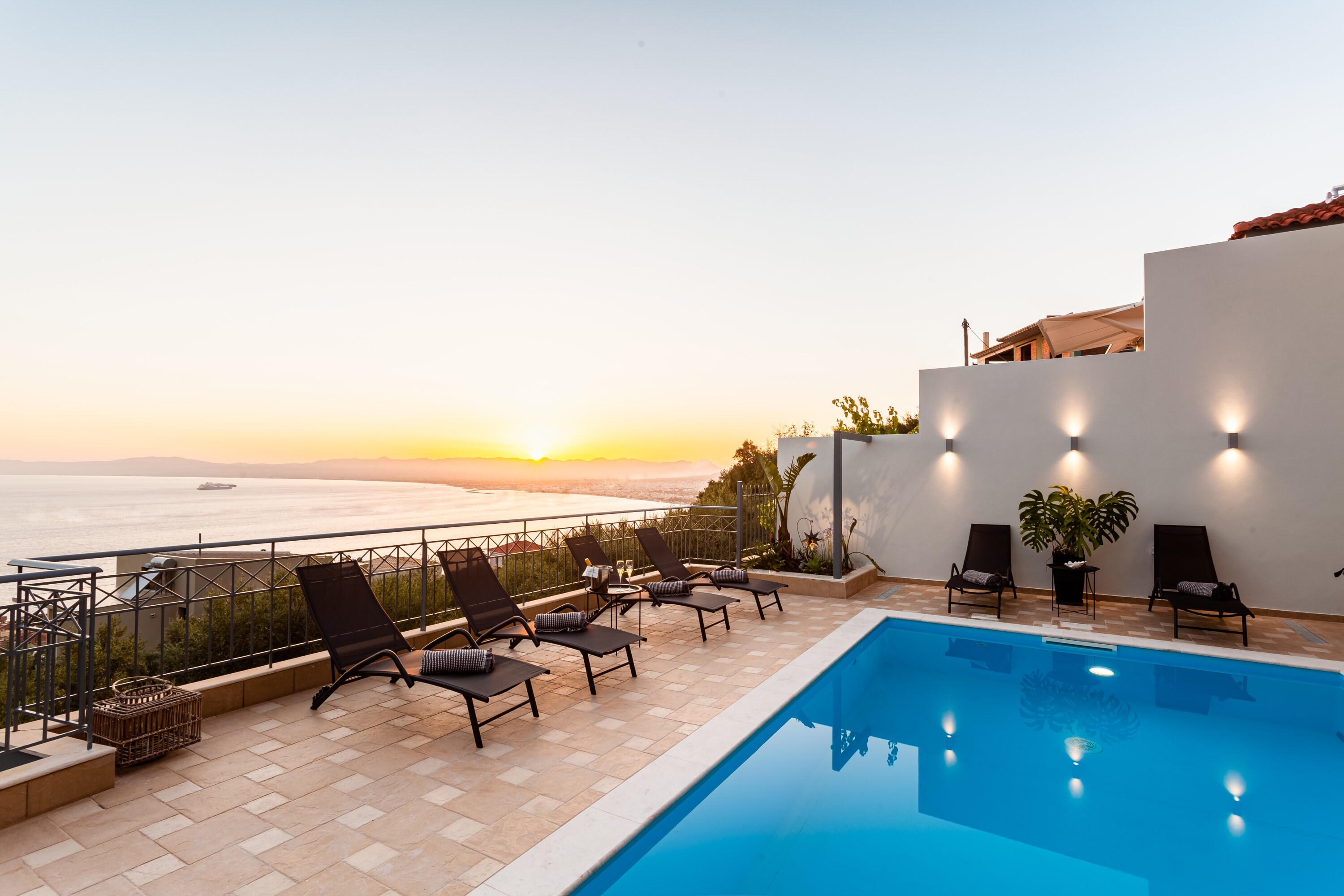 Aigli Luxury Villa - Panoramic Seaview Retreat