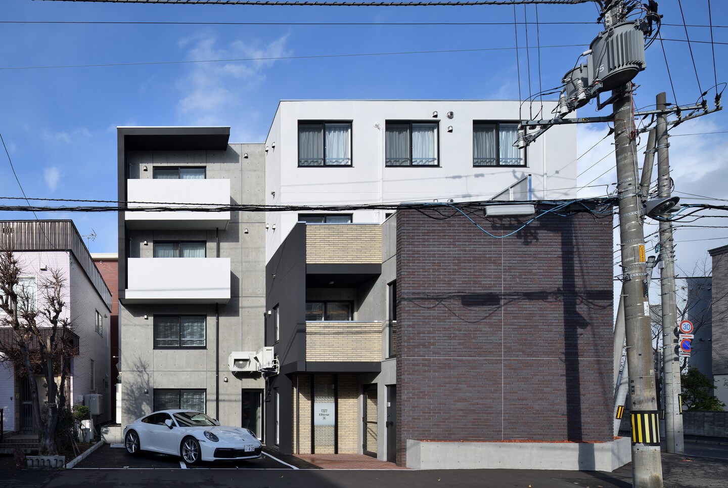 Property Image 1 - Delightful Luxury 5 Bedrooms House near Kitasanjuyojo Station