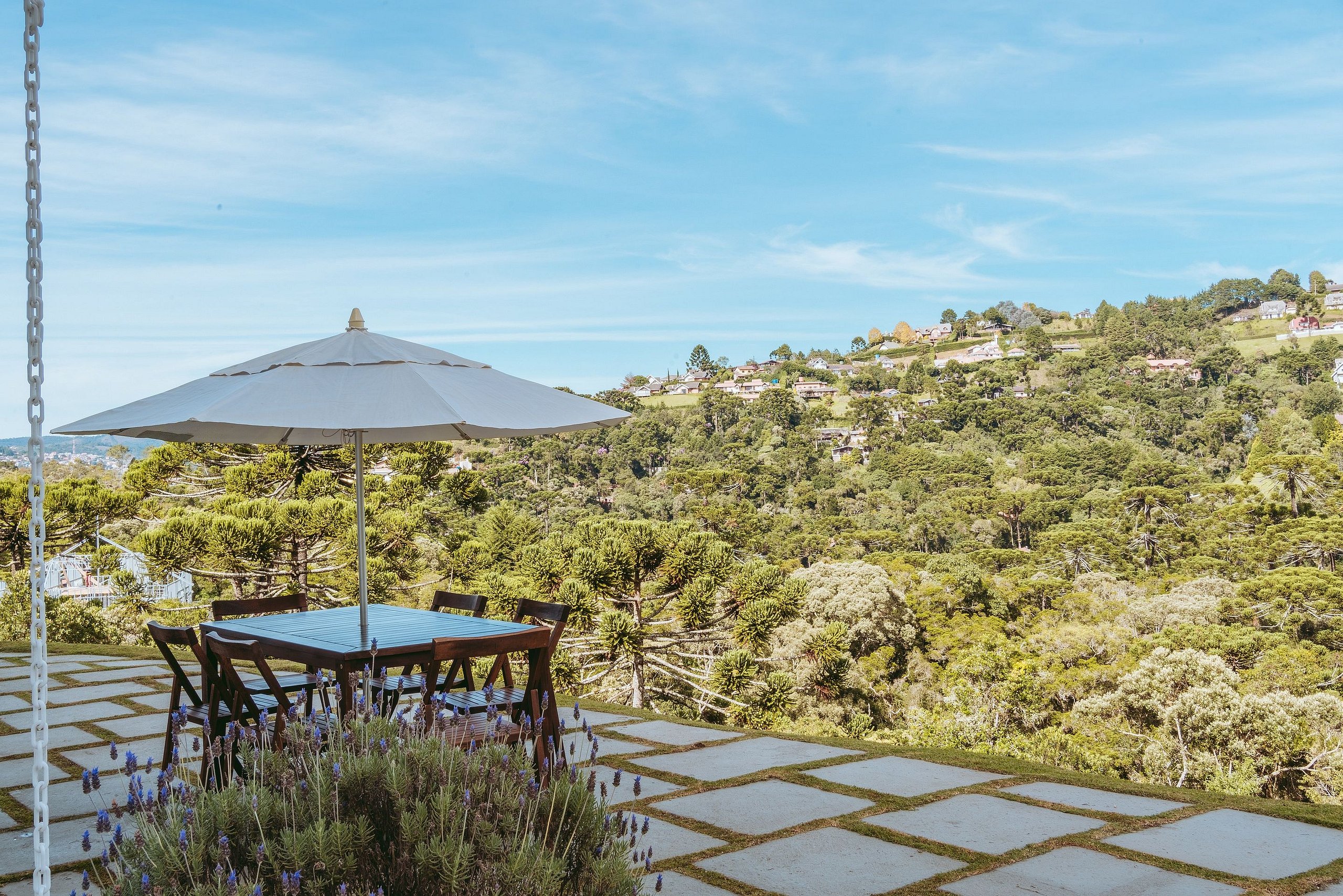 Property Image 1 - Comfort before the mountain in Campos do Jordão