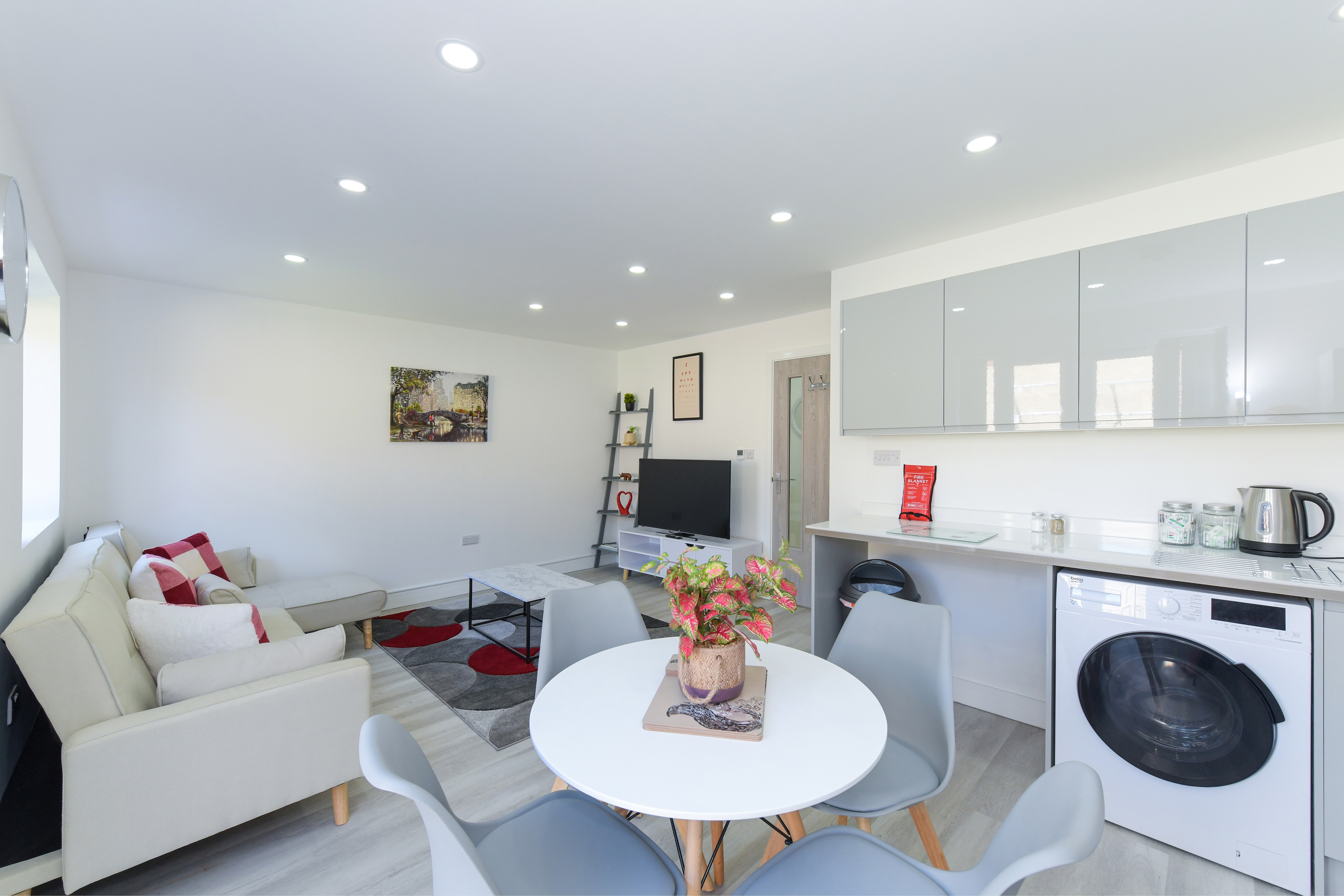 Property Image 1 - Contemporary & Chic 2bed Home, Low Carbon, Parking