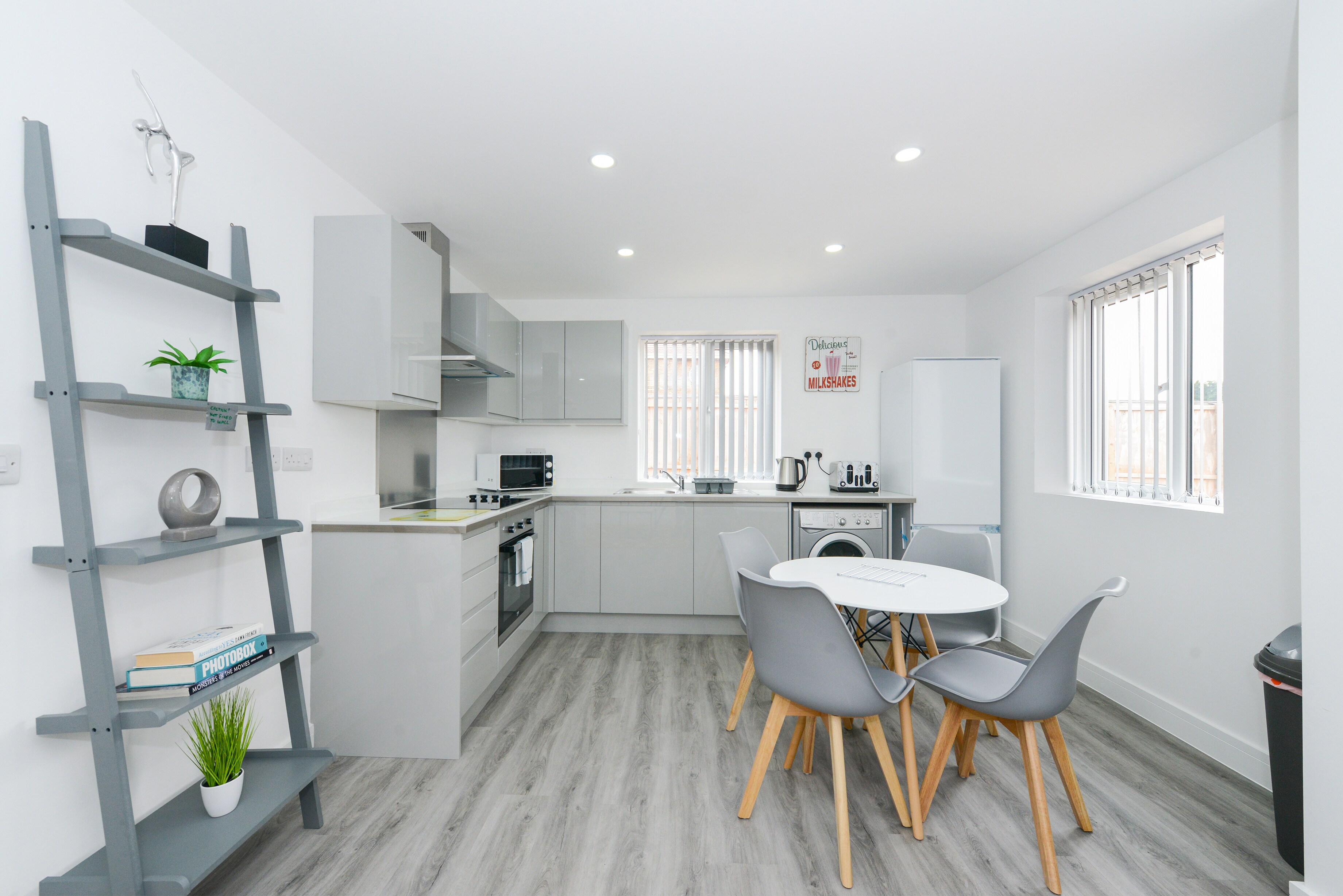 Property Image 2 - Sleek and Stylish 2bed Home, Low Carbon, Parking