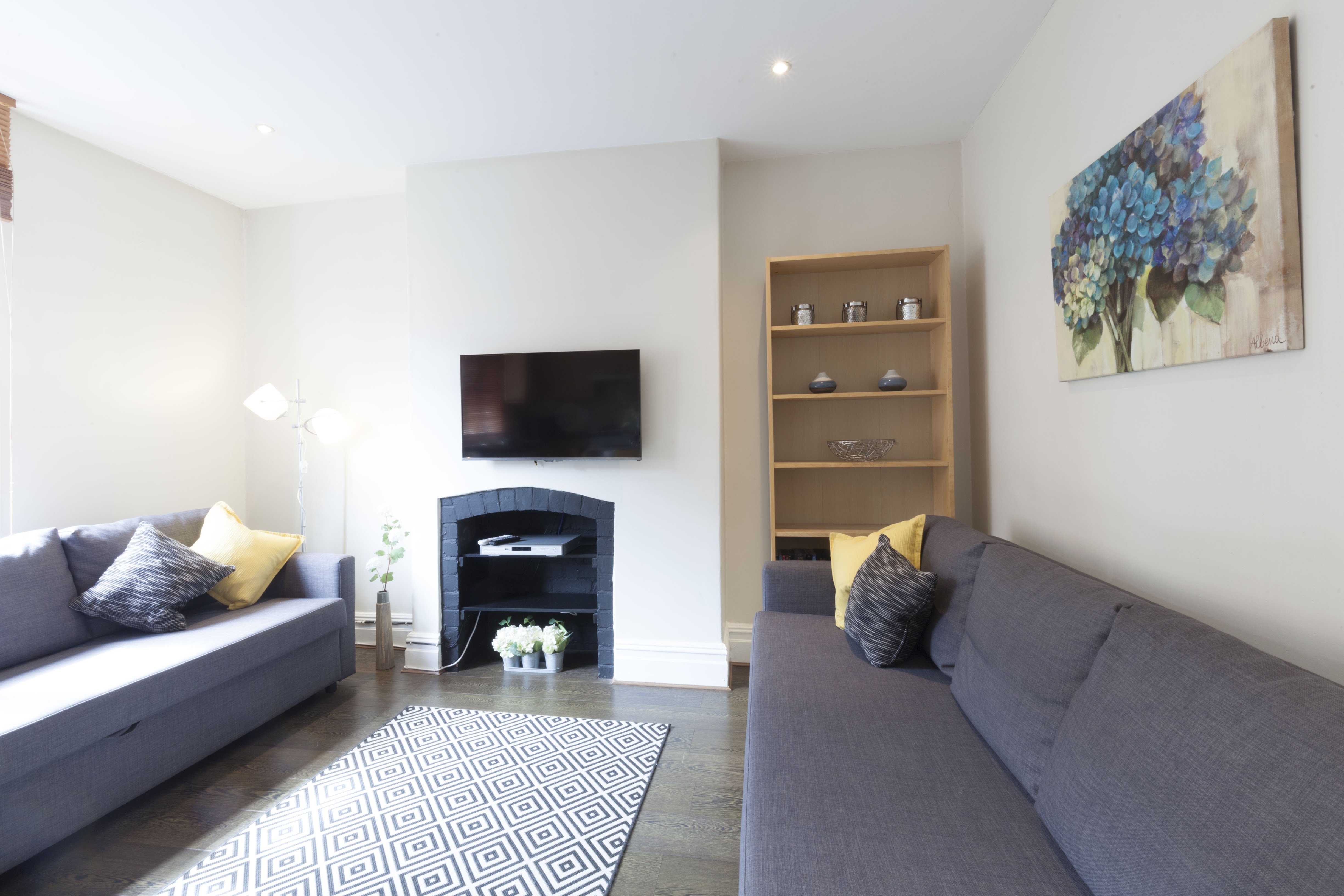 Property Image 1 - Find Tranquility at this available Cosy 2bed Apt