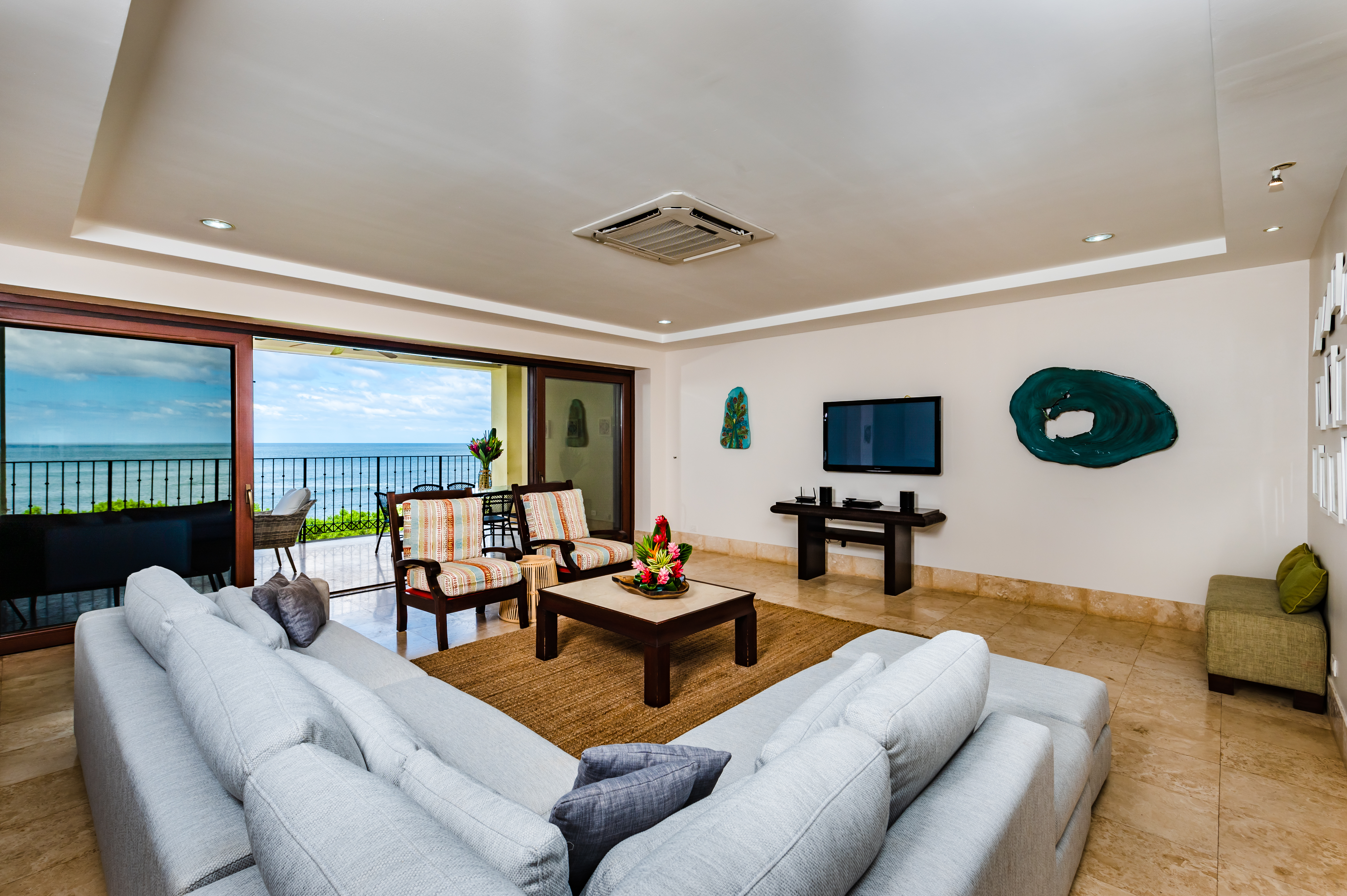 Property Image 2 - Beachfront Oceanview Private Jacuzzi & Full ktcn