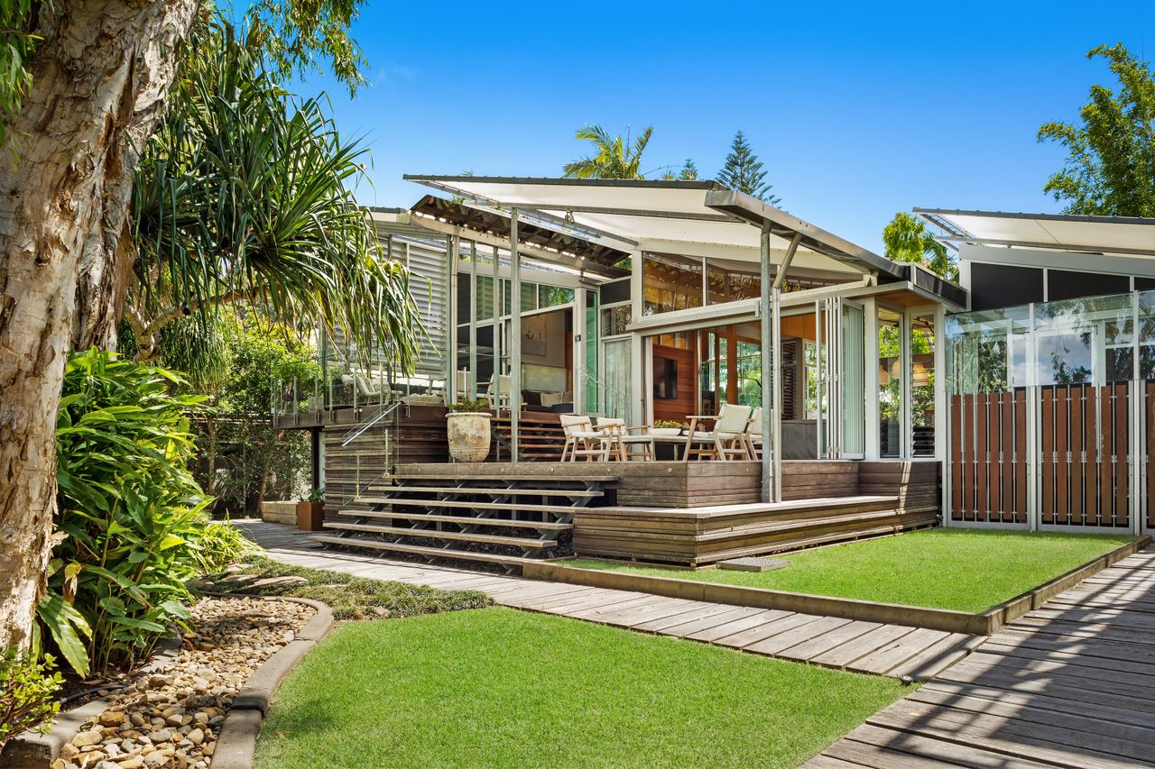 Property Image 2 - Four Bedroom Award Winner Beach Pad in Byron Bay