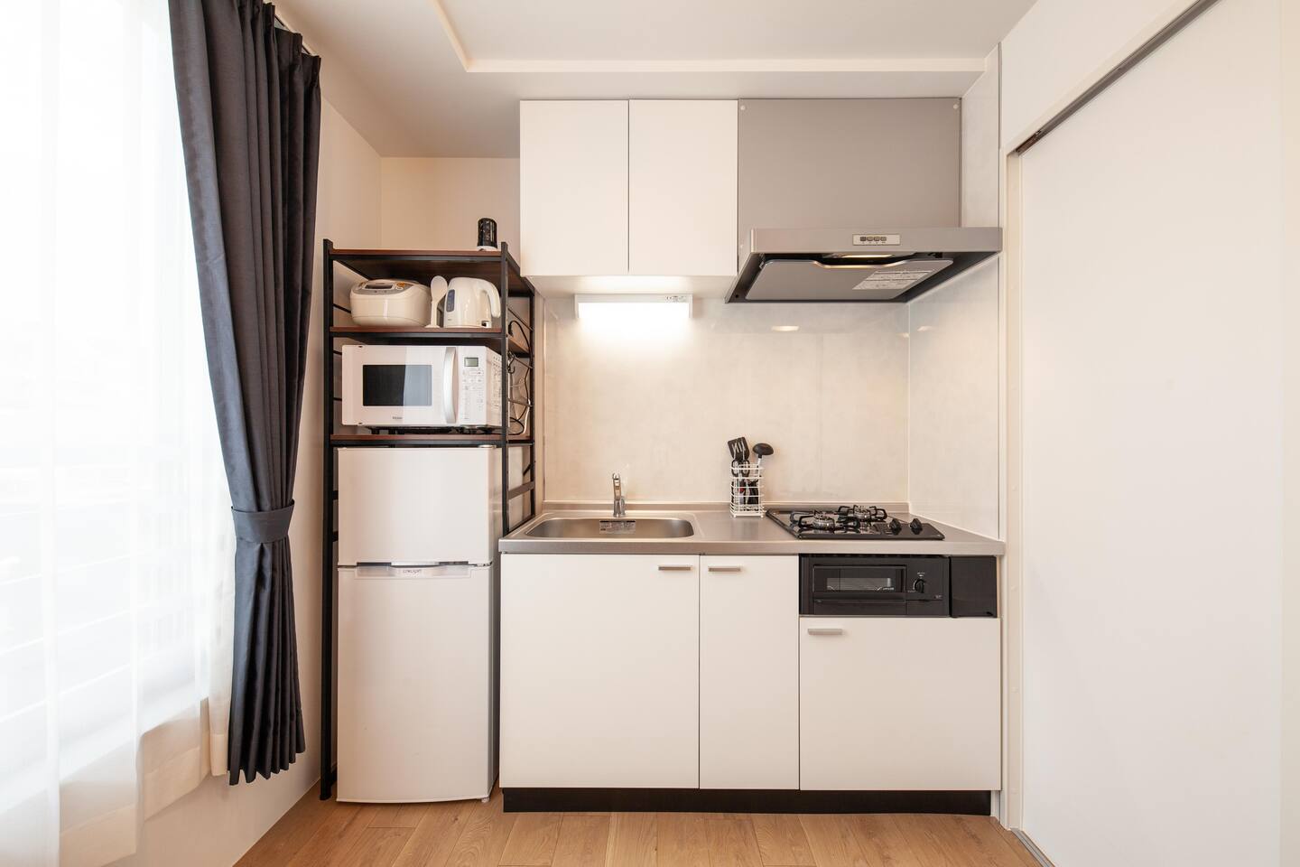 Property Image 2 - Modern Upscale Apartment near Shinjuku 