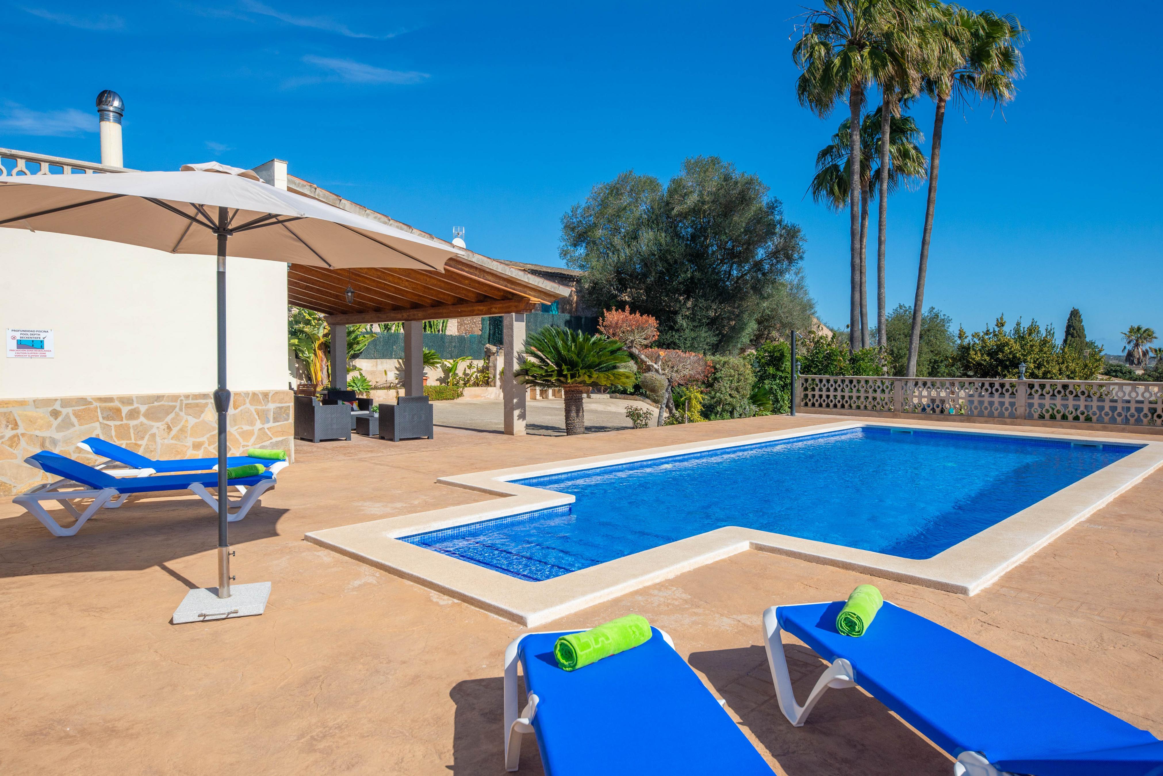 Property Image 2 - VISTA SOL - Wonderful country house with private pool and amazing views in the center of Mallorca. Free WI