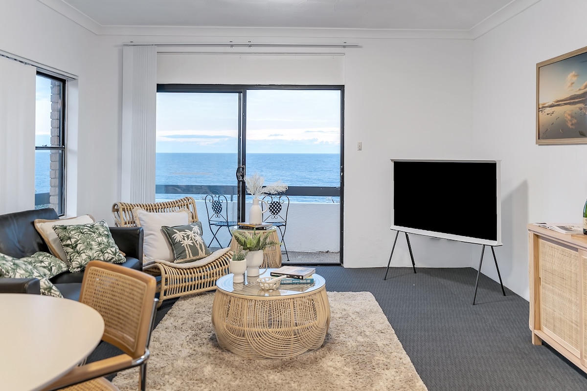 Property Image 1 - Modern Stylish Abode 360 Degrees Ocean & Beach Views