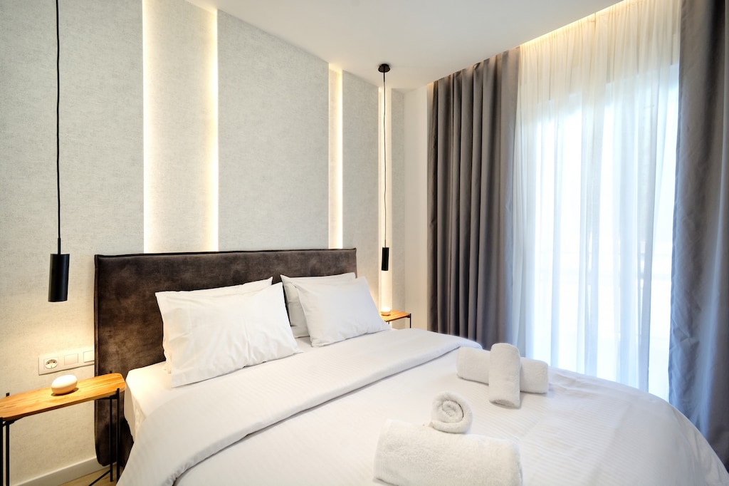 
The bedrooms are equipped with hotel-quality amenities