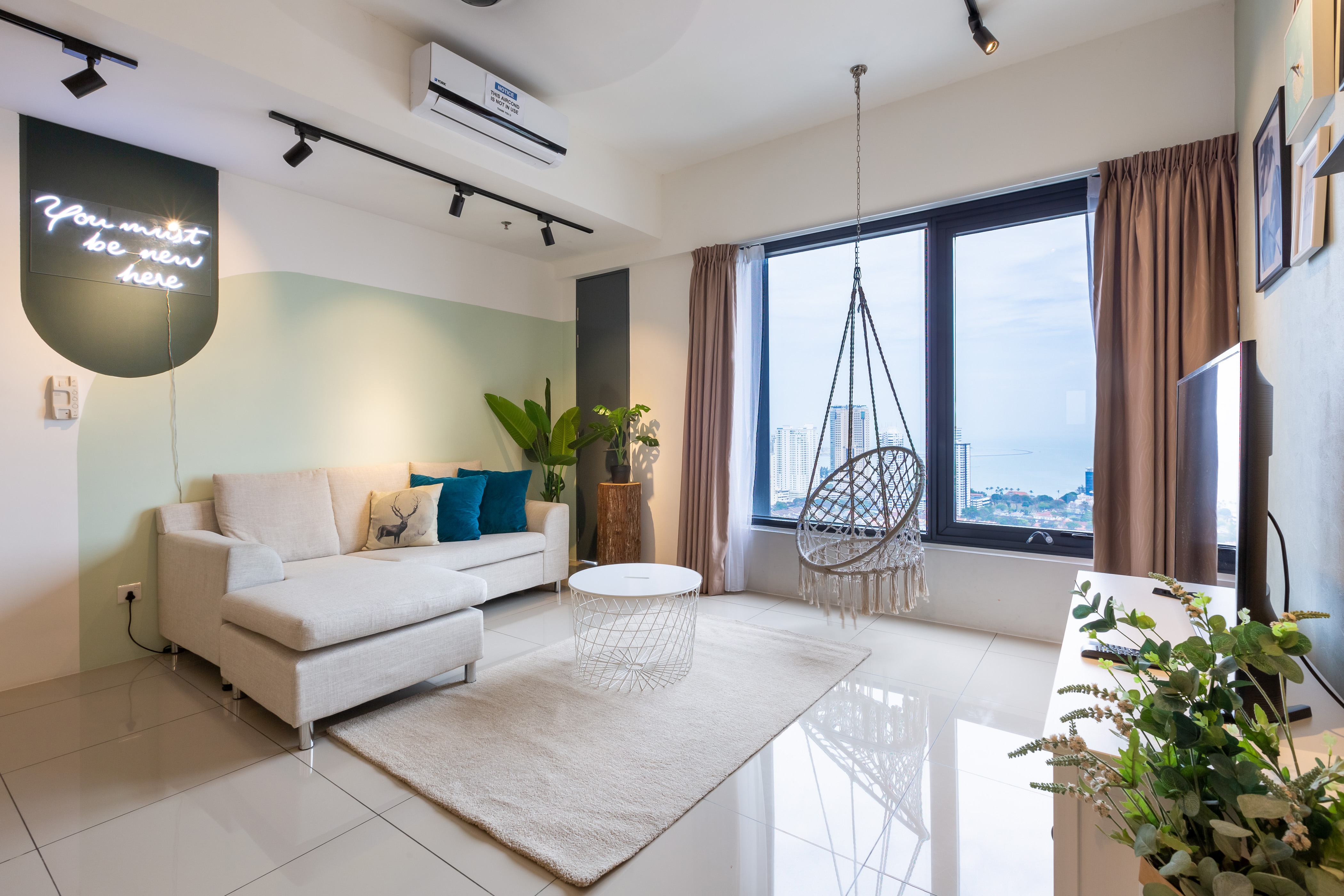 Property Image 1 - Exclusive 2 Bedroom Deluxe Apartment with Sea View  