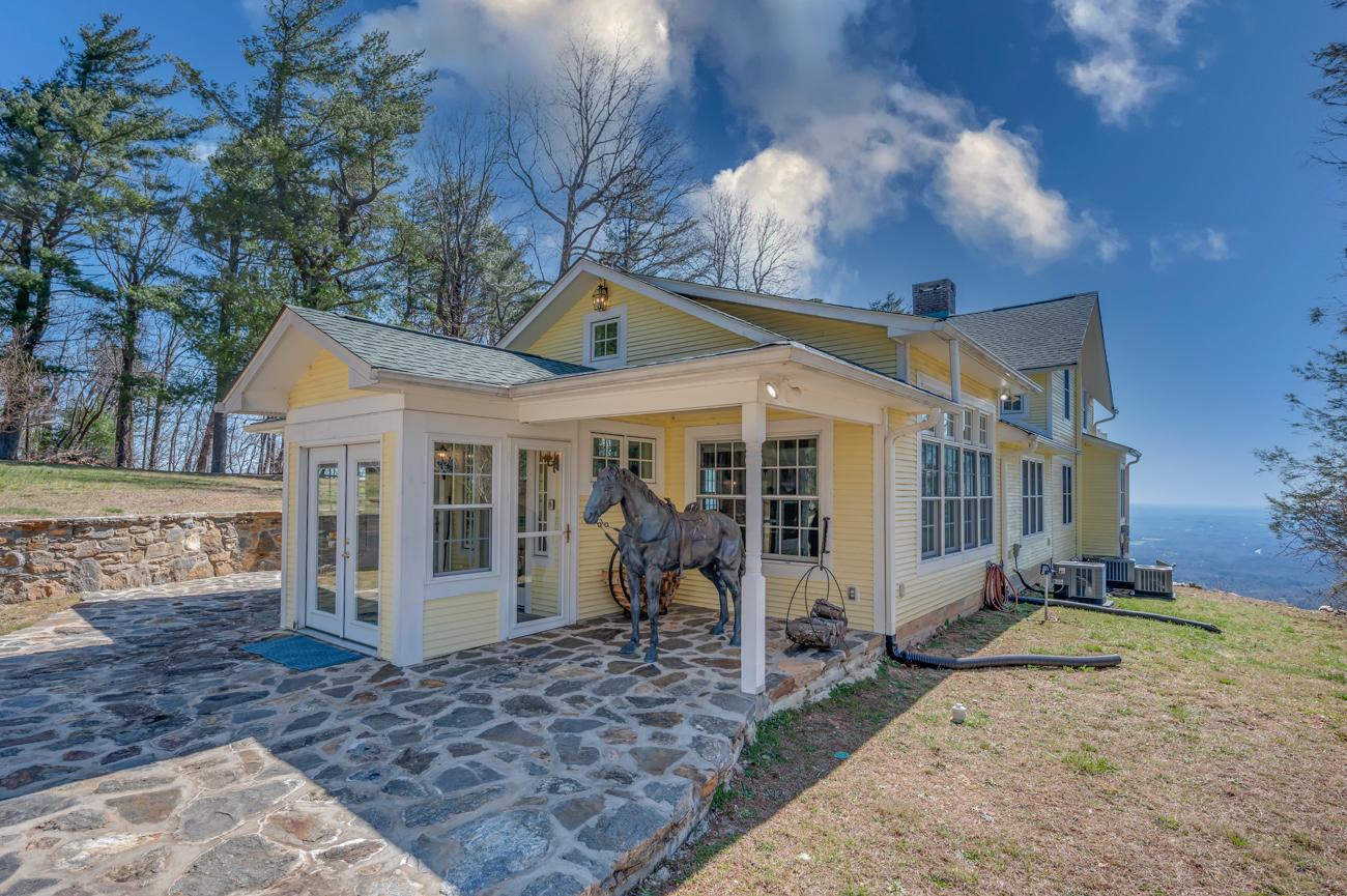 Property Image 1 - The Fin & Fig Farmhouse