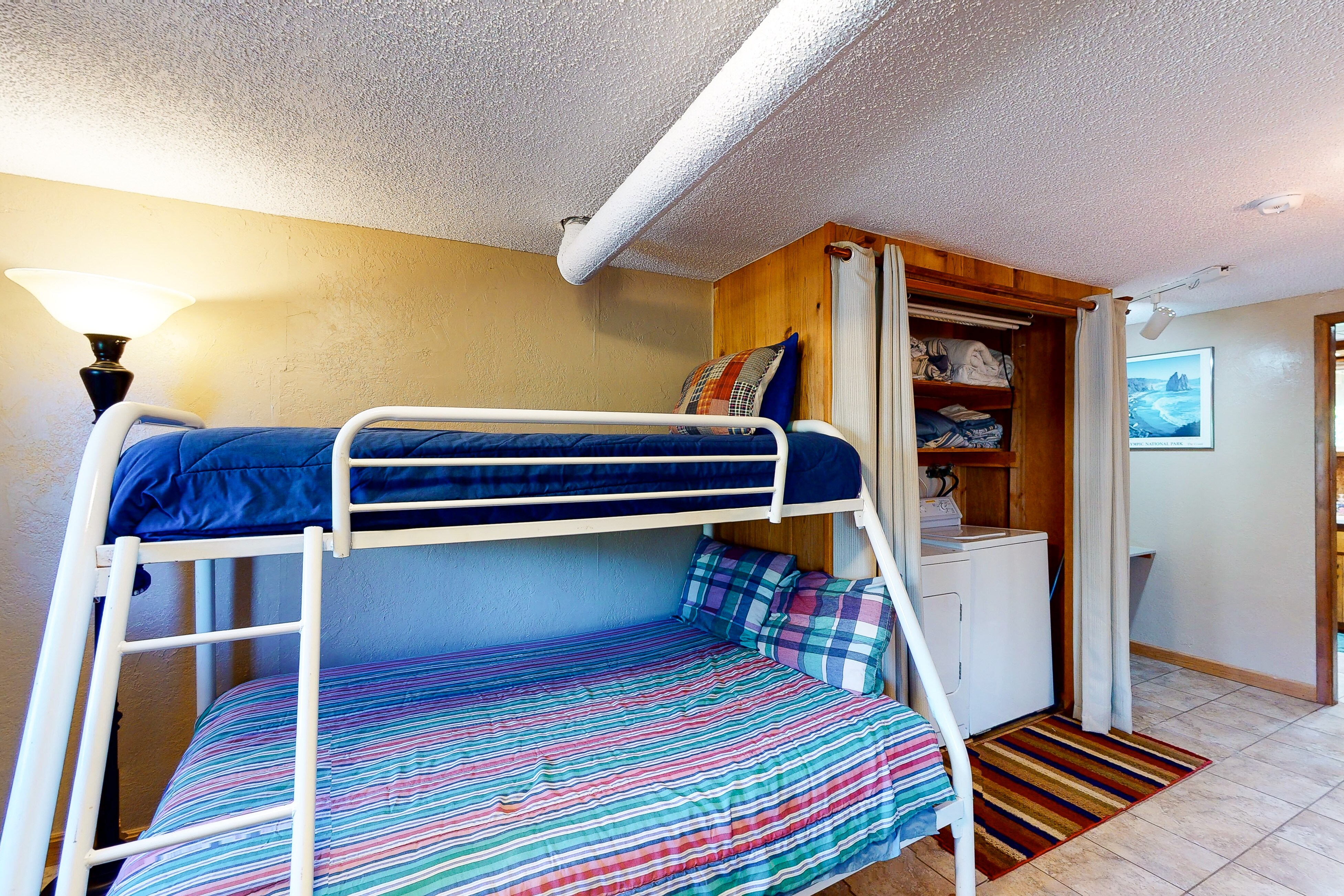 Home near the ocean with beach access, washer/dryer, decks - two dogs welcome