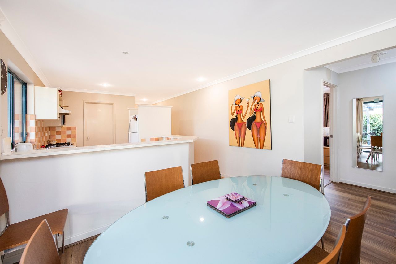 Old Dunsborough Holiday Home within Walking Distance from the Beach!