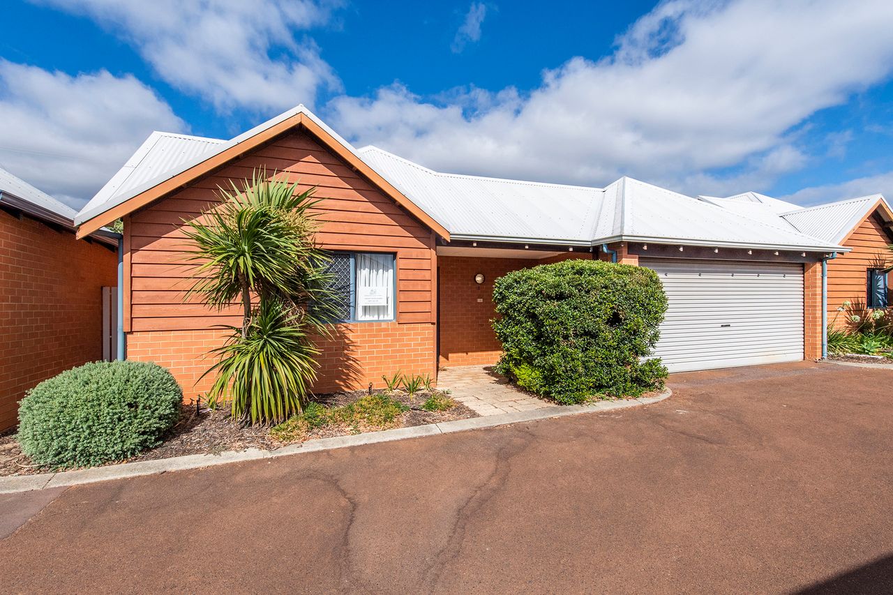 Property Image 1 - Old Dunsborough Holiday Home within Walking Distance from the Beach!